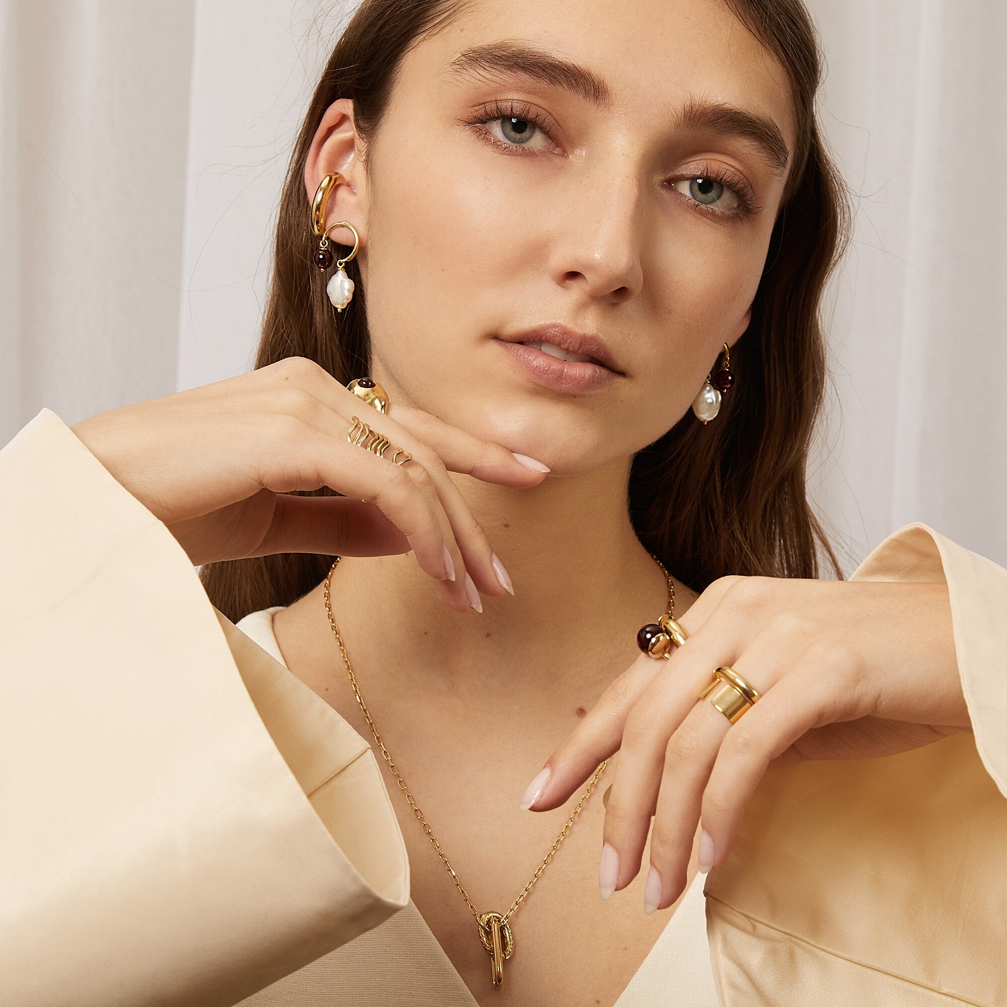 Lady Grey offset earrings