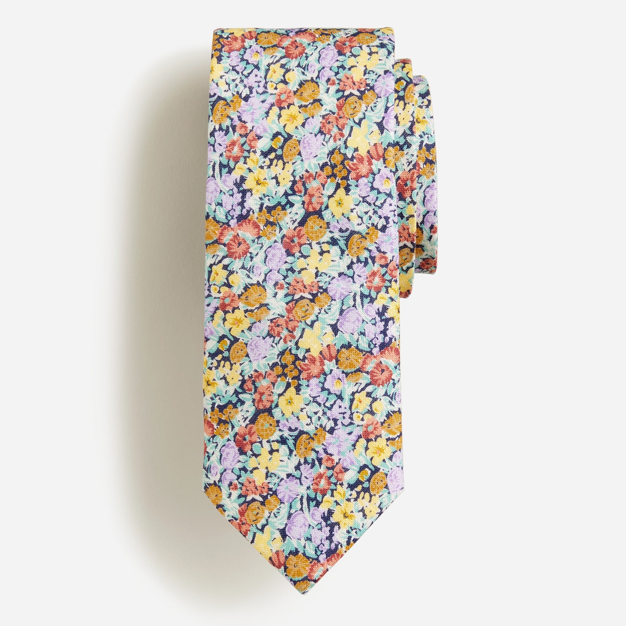 Silk tie in floral print