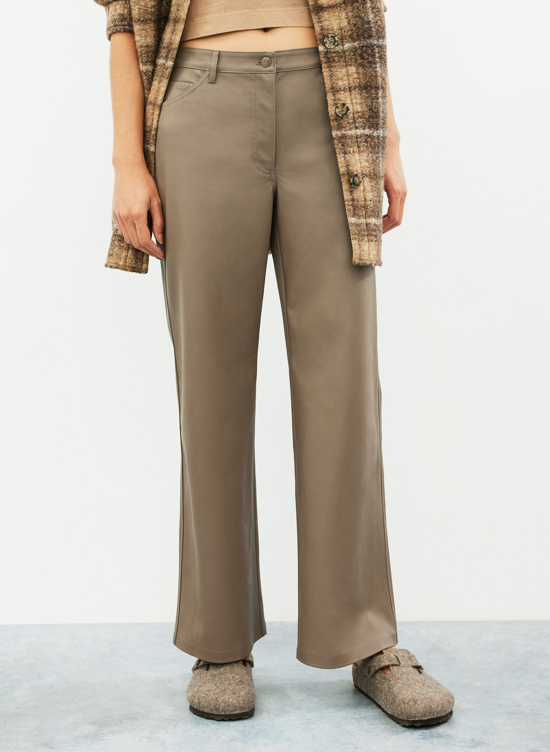 Valerie Pant