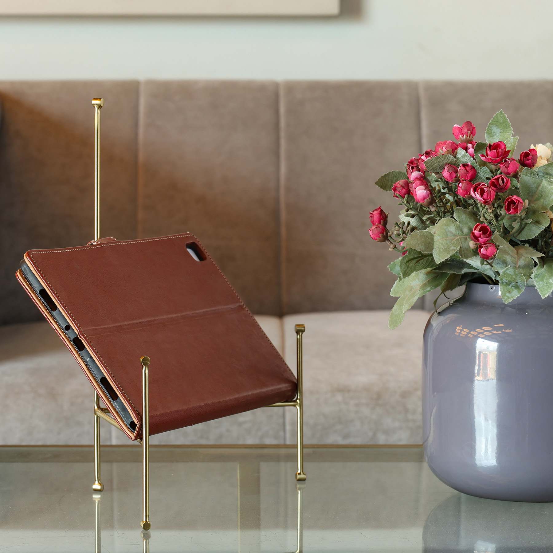 Gold Book Easel, Medium