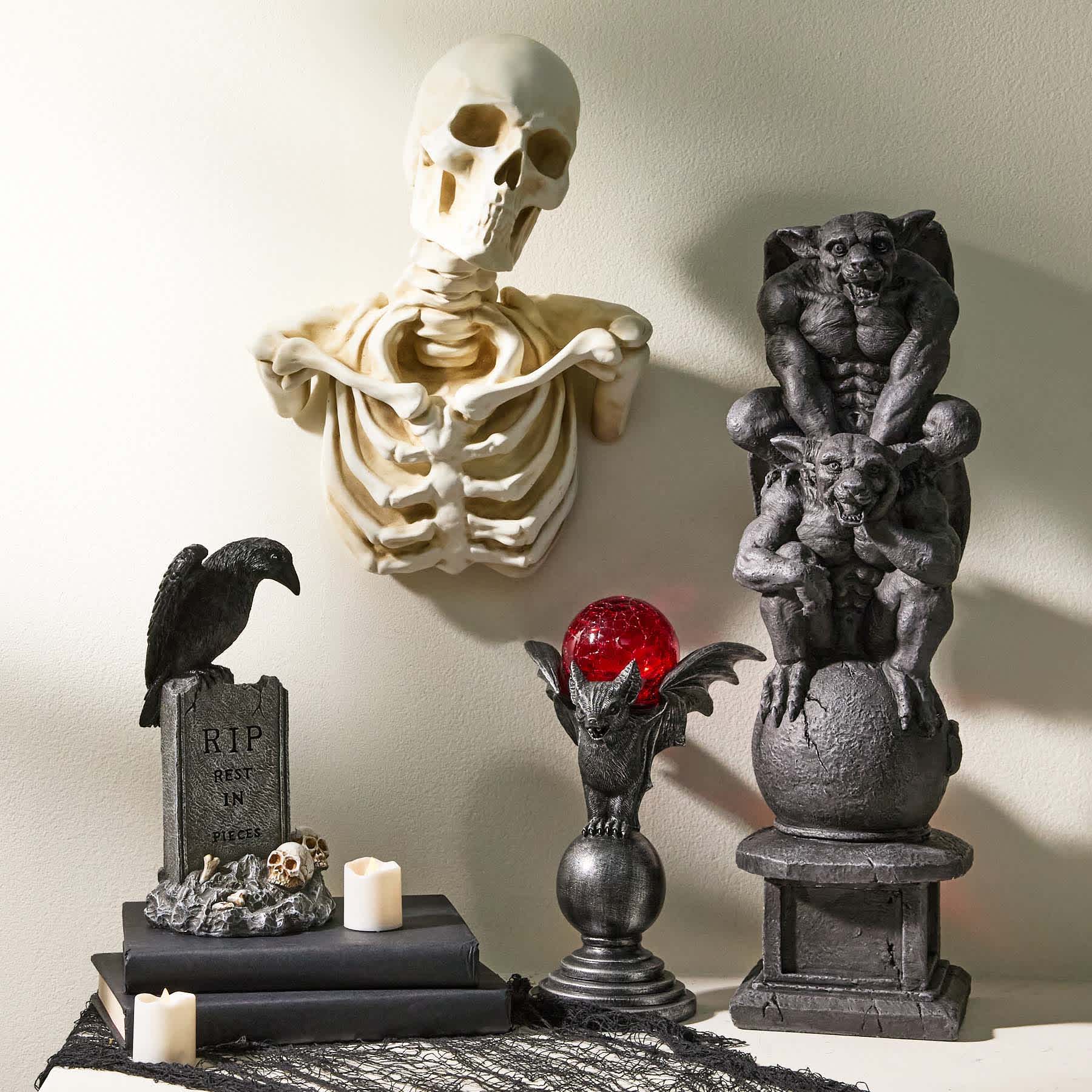 Wall Hanging Resin Skull, 14.4"