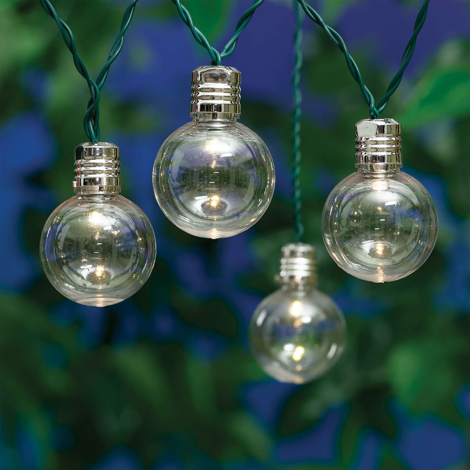 15-Count Solar LED G40 Globe String Lights with Green Wire