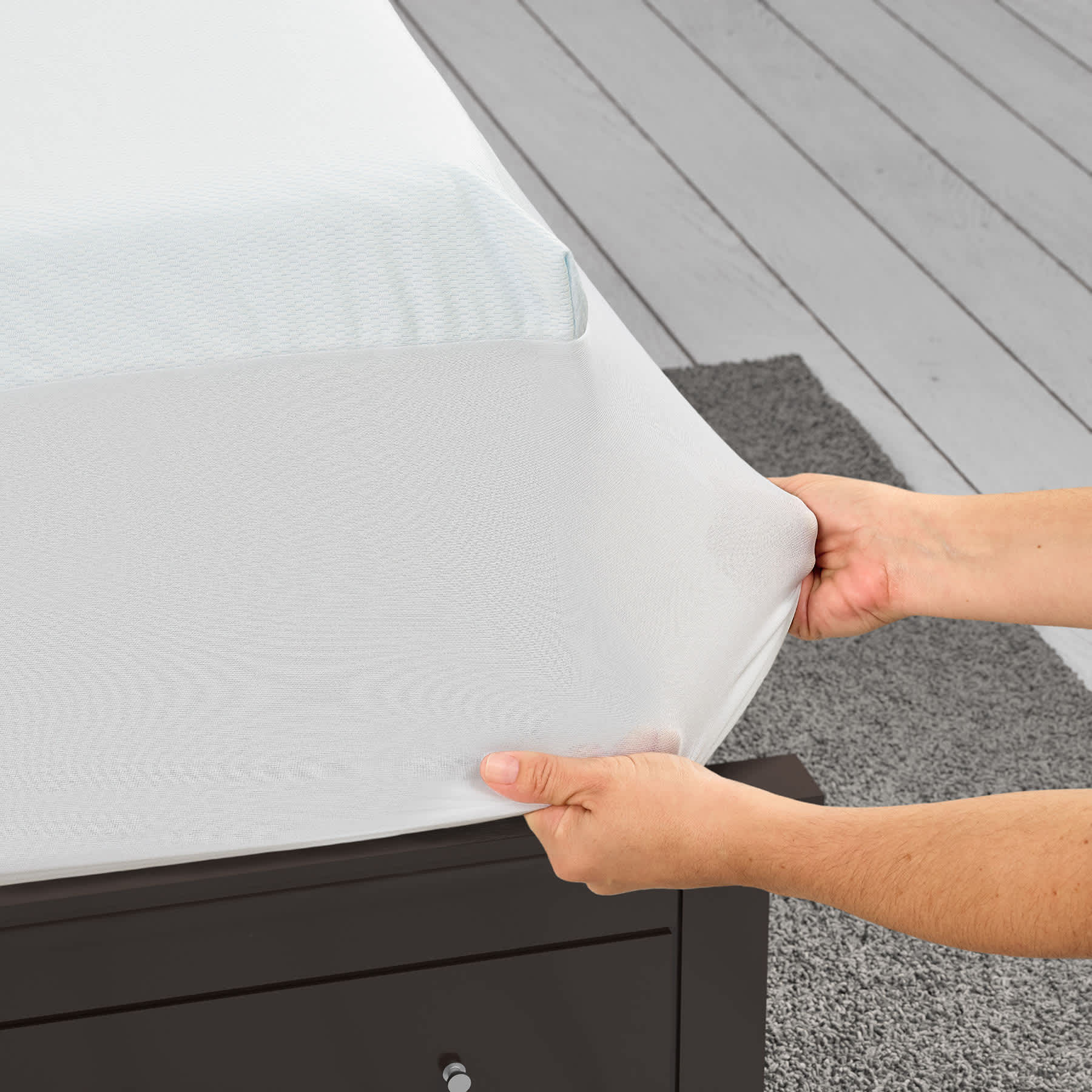 Serta Birdseye Mesh Cooling Mattress Protector, King