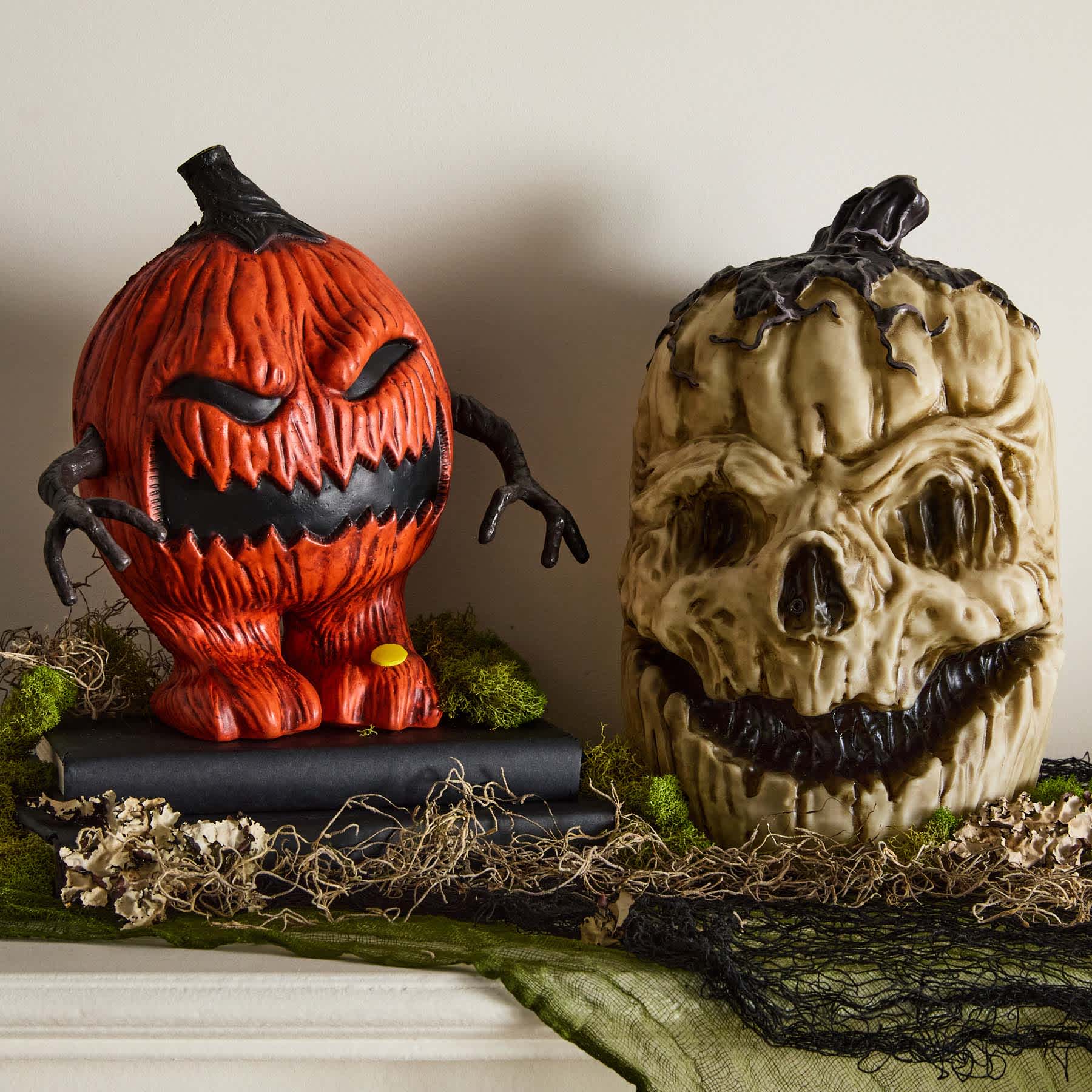 Grim Gardens Animated Decaying Spooky Jack-o'-Lantern