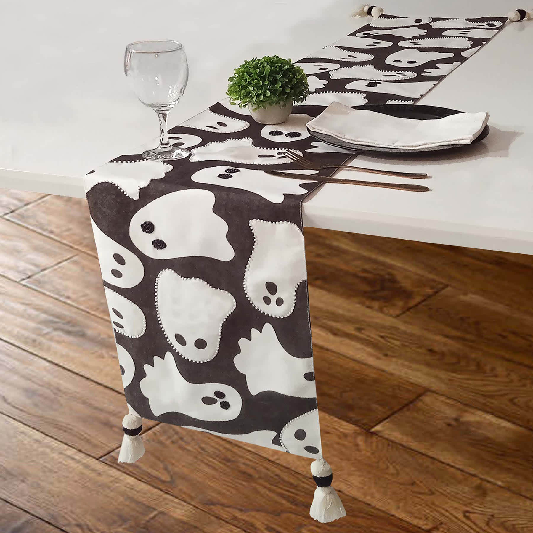 Happy Haunting Tossed Ghost Table Runner