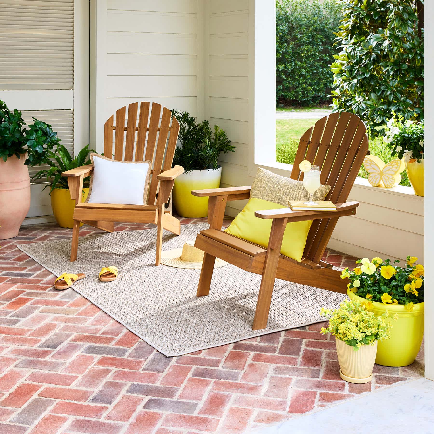 Nora Yellow Outdoor Egg Planter, Medium