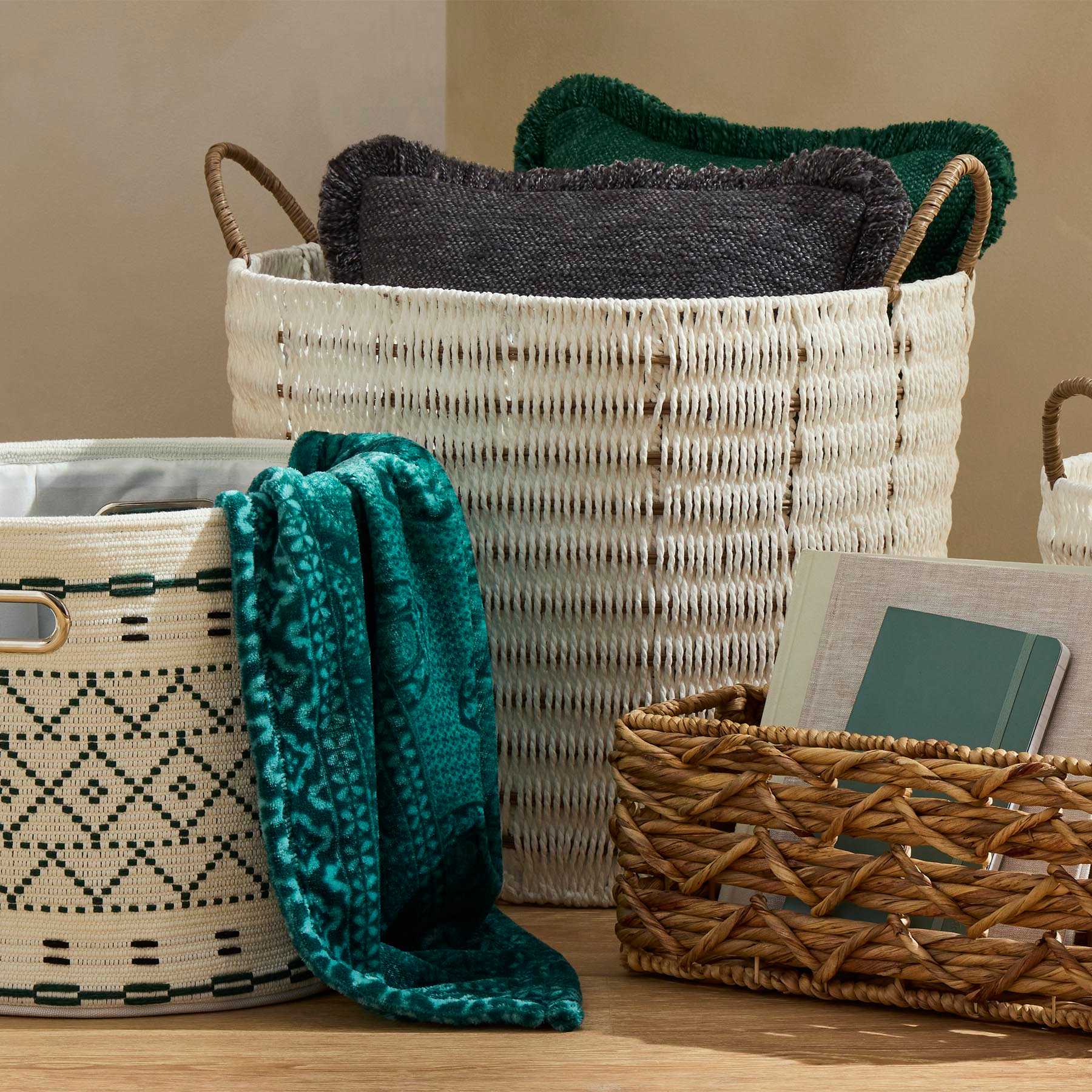 Found & Fable Green Printed Micro Plush Throw Blanket, 50x60