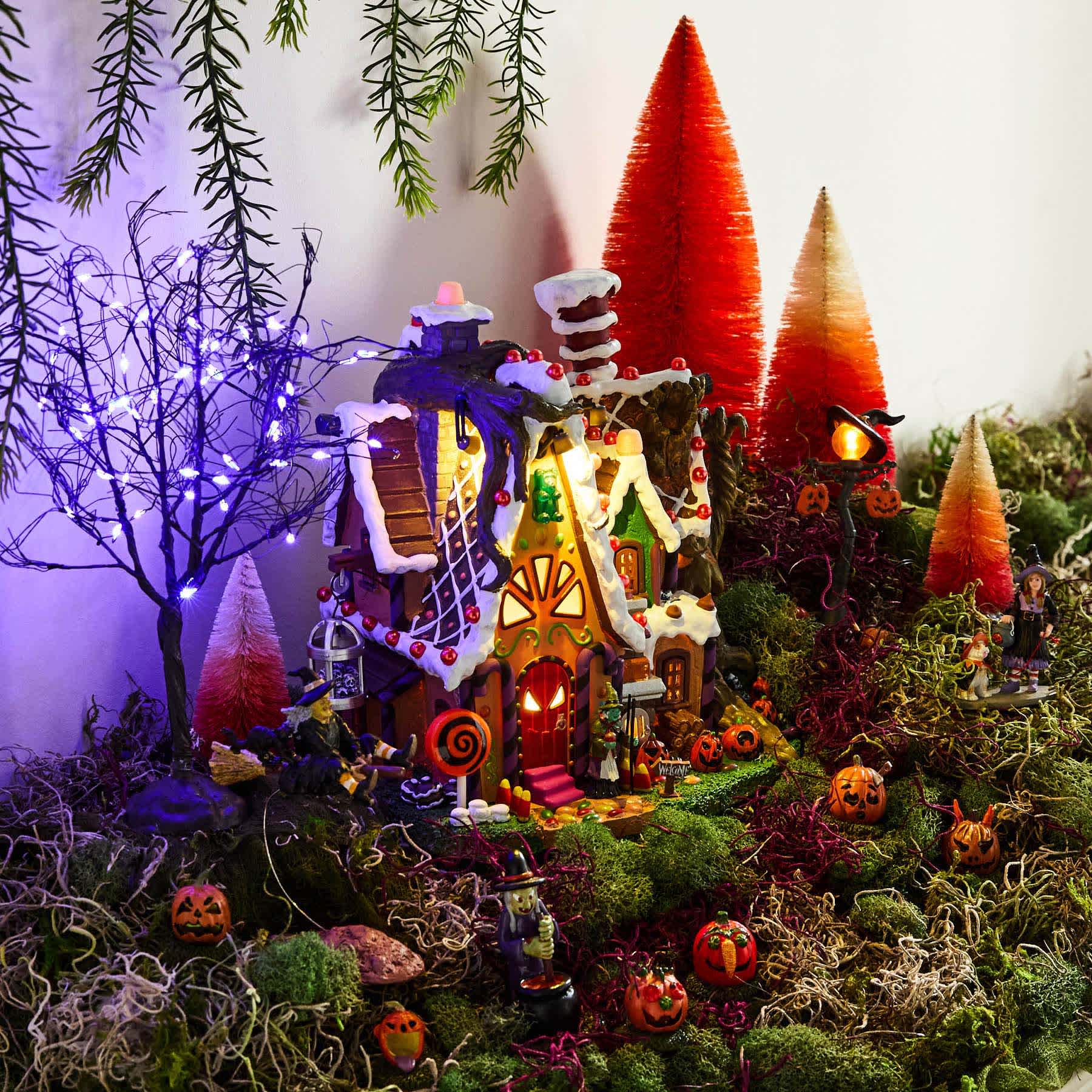 Lemax The Candy Witch Cottage Set