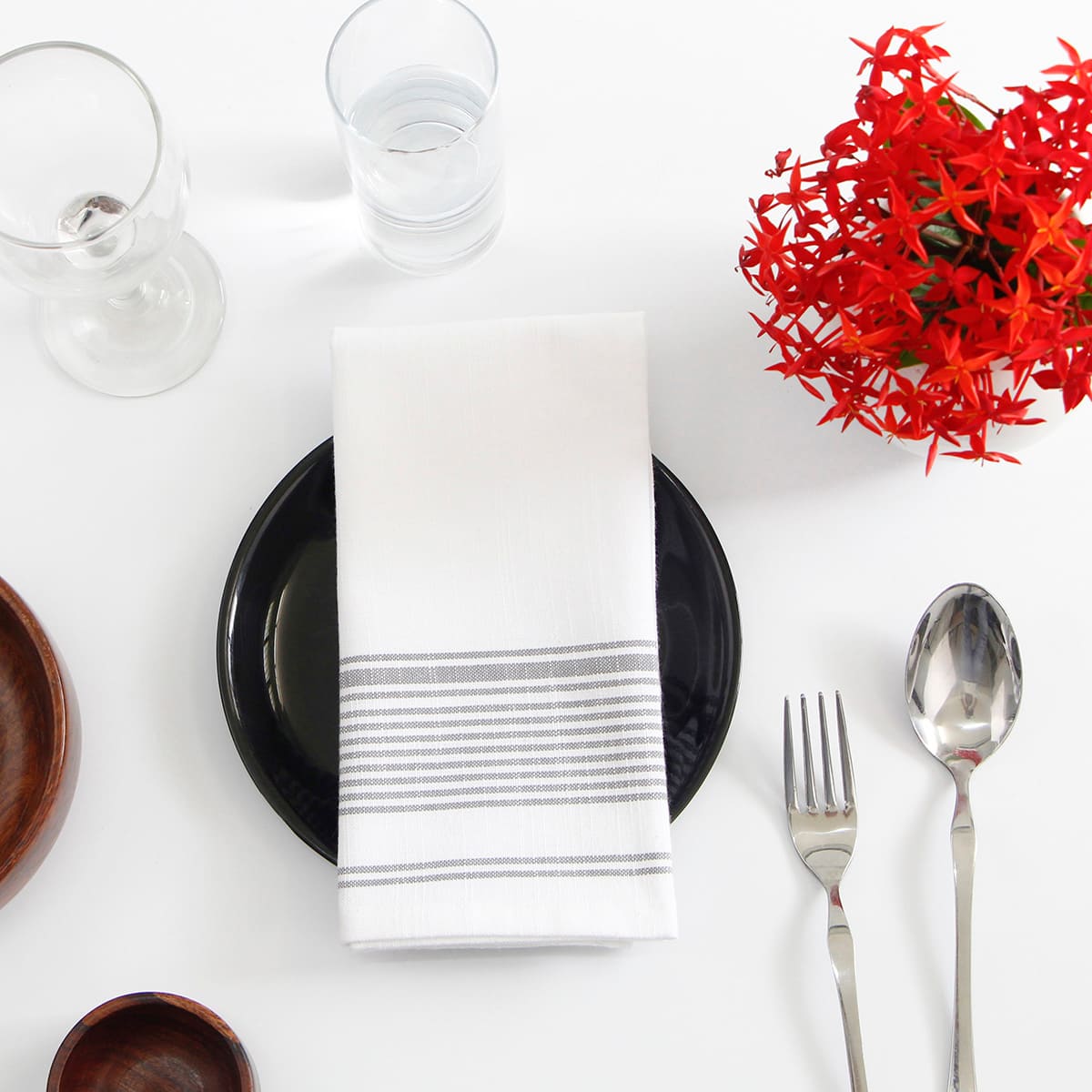 Set of 4 White with Multi-Grey Stripes Napkins, 18"