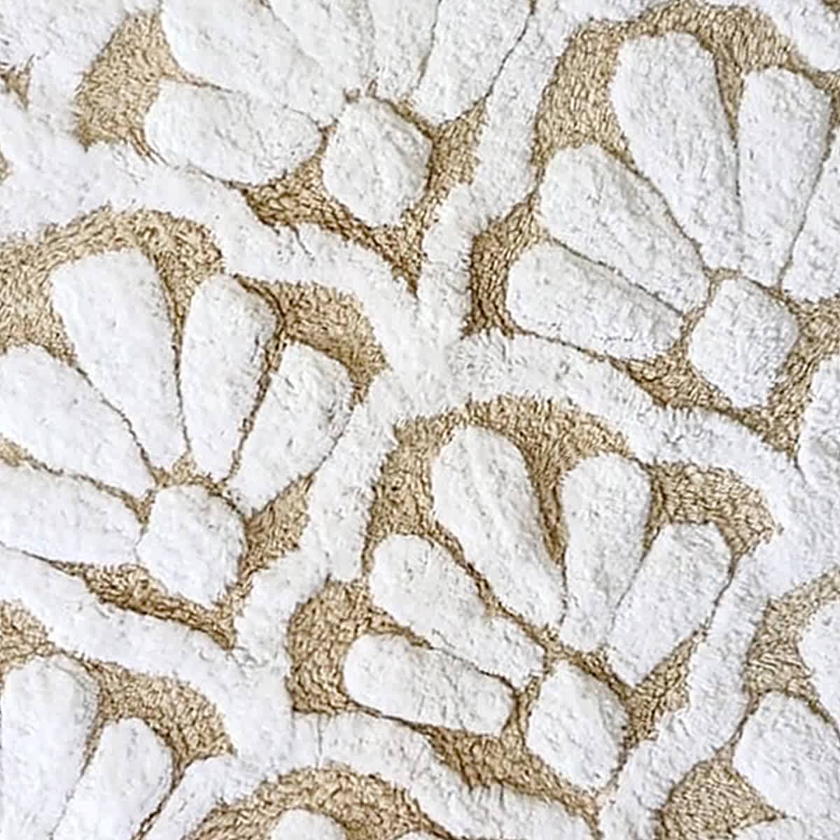 Providence Tan Shell Bath Rug, 20x30