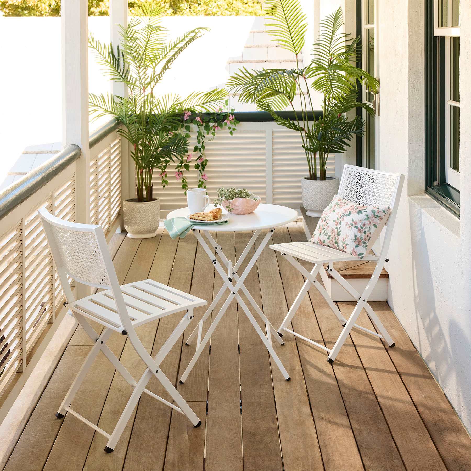 White Metal Folding Patio 3-Piece Set