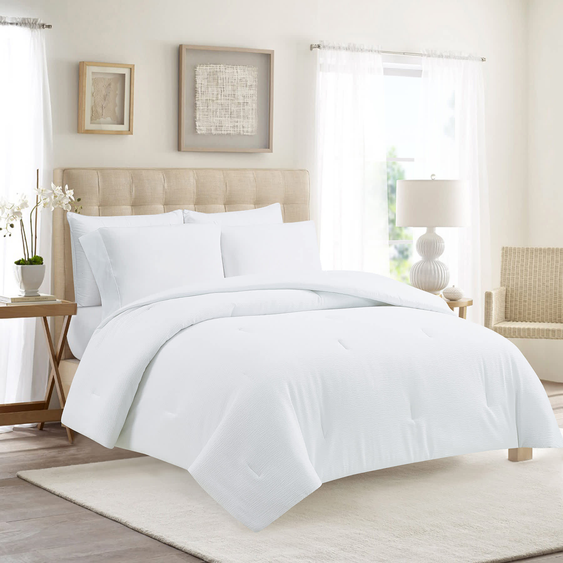 White Microfiber Comforter, Full/Queen