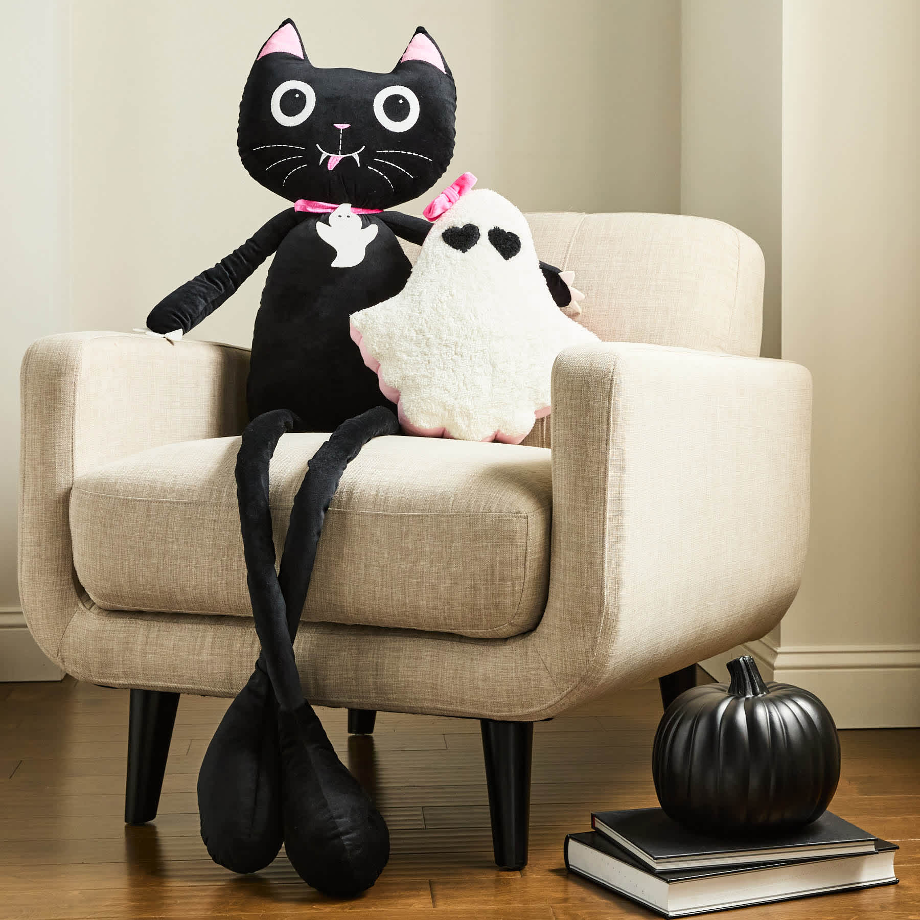 Hey Boo! Black Fabric Cat Sitter, 60"