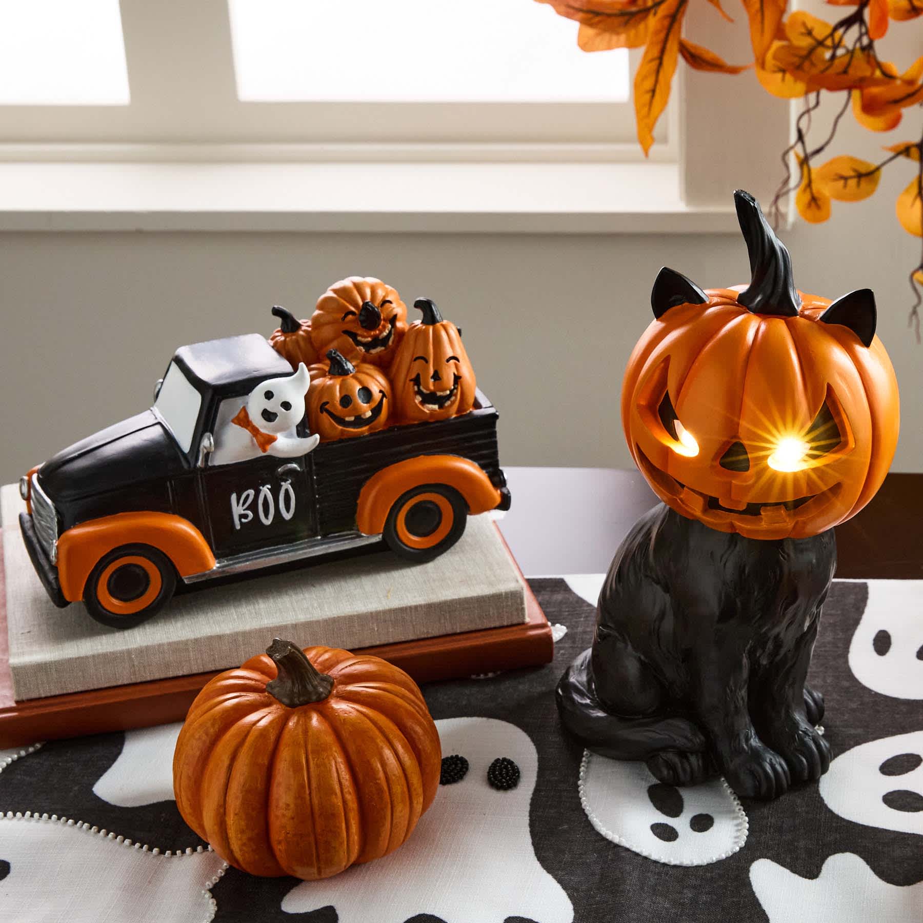 Happy Haunting Resin Truck with Pumpkins, 12"