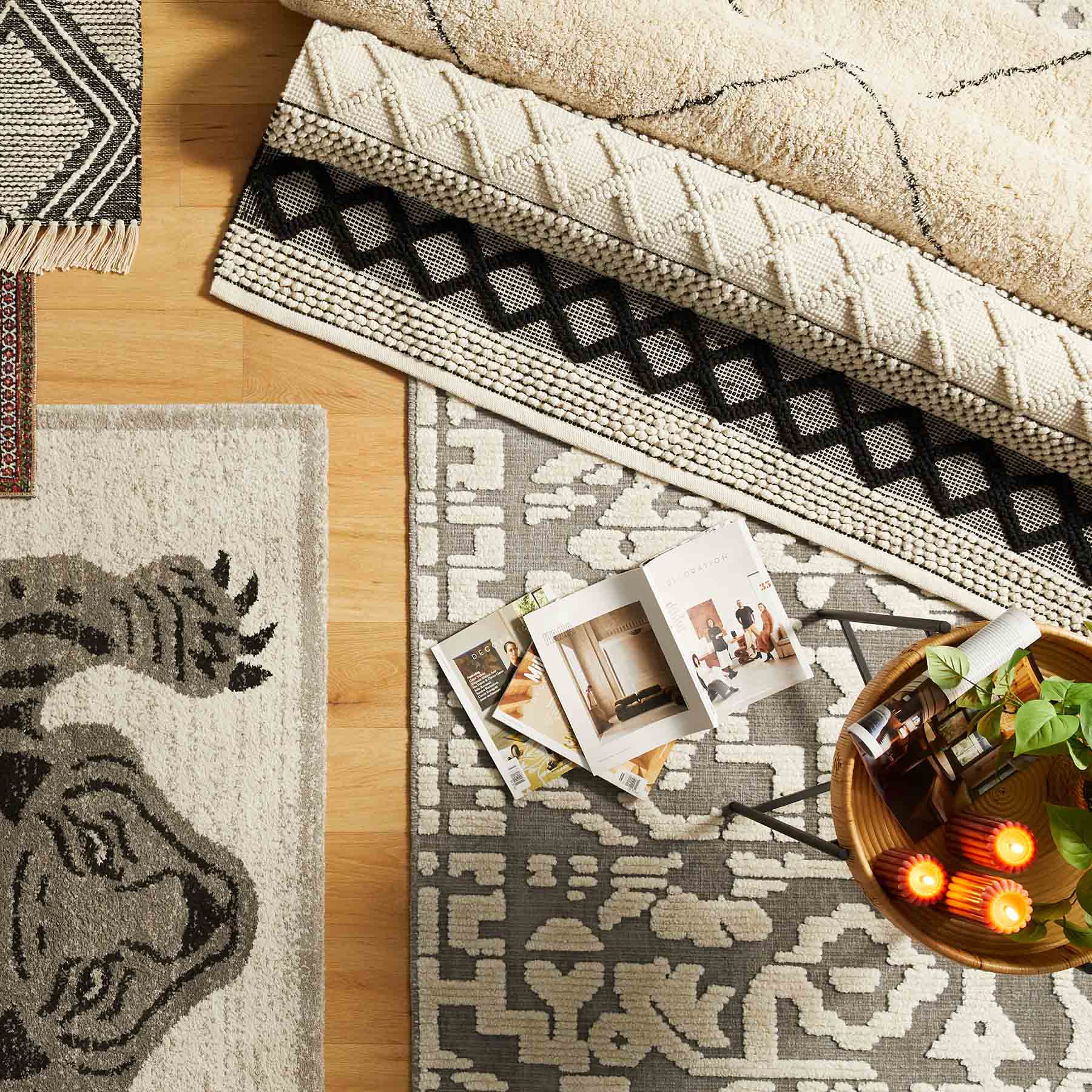 (B673) Found & Fable Noah Black & White Woven Area Rug, 5x7