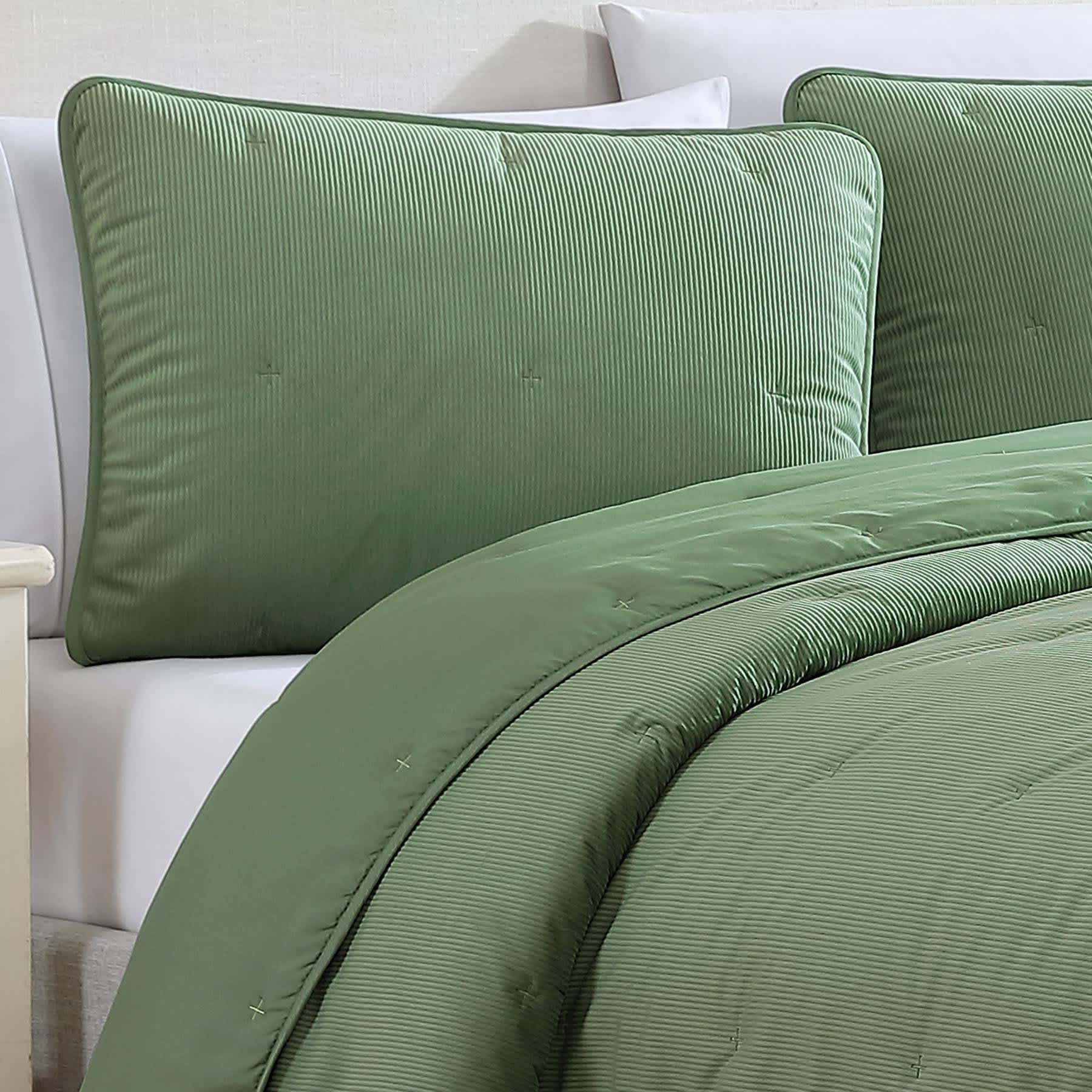2-Piece Green Tacked Corduroy Comforter Set, Twin/Twin XL