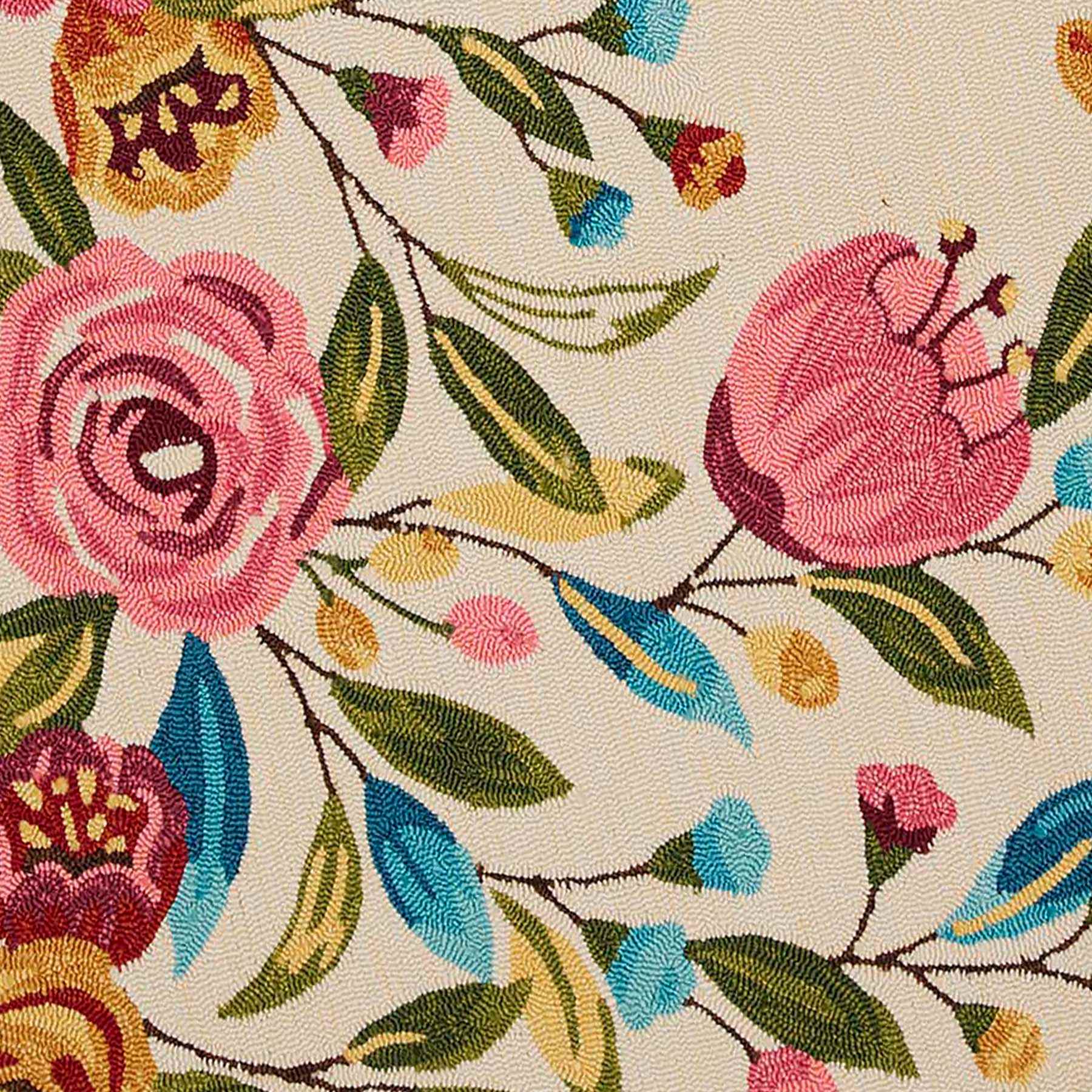 Summerton Pink & Ivory Floral Accent Rug, 2x3