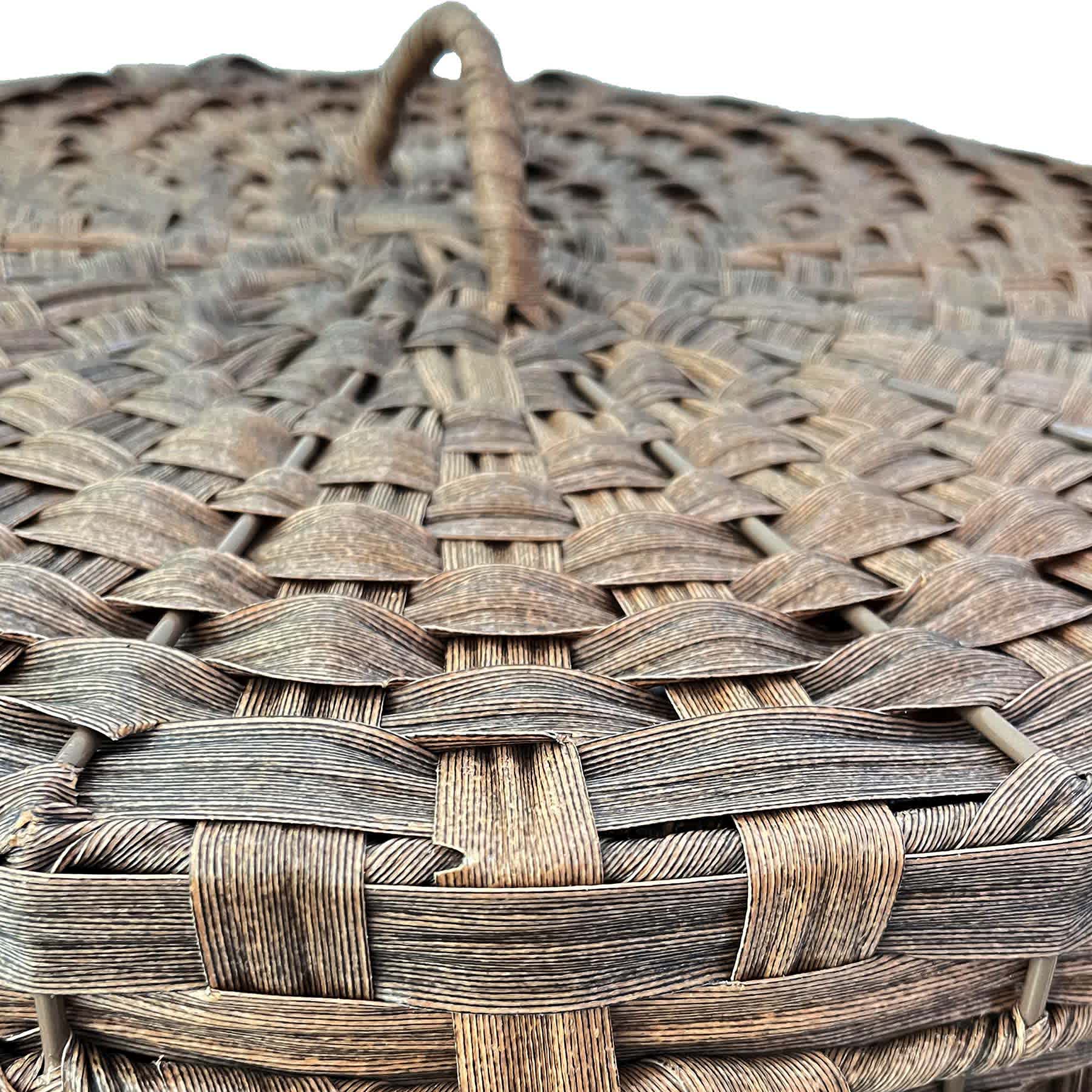 Woven Oval Hamper with Lid