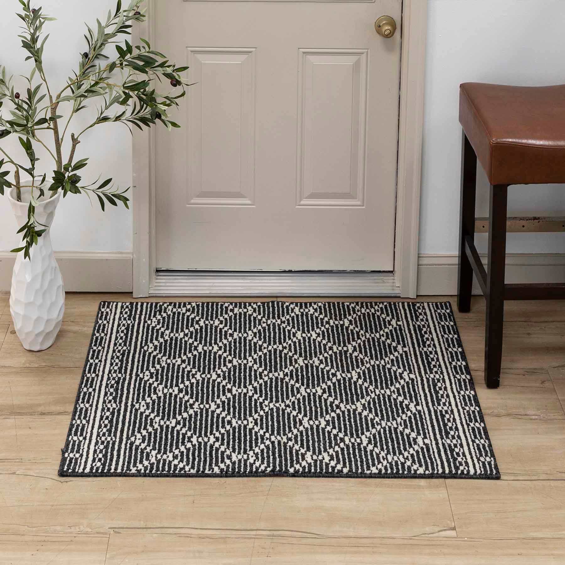 Olympia Beige & Ivory Trellis Accent Rug, 30x45