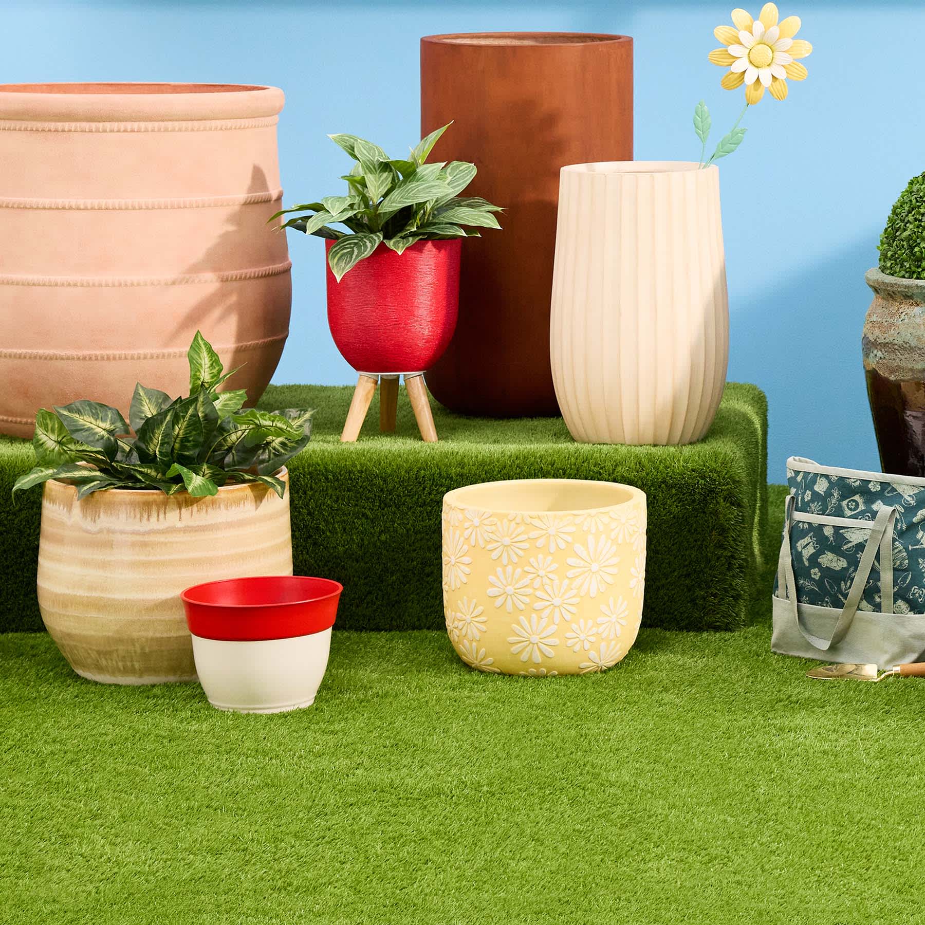Alana Honey Ceramic Outdoor Planter, Large