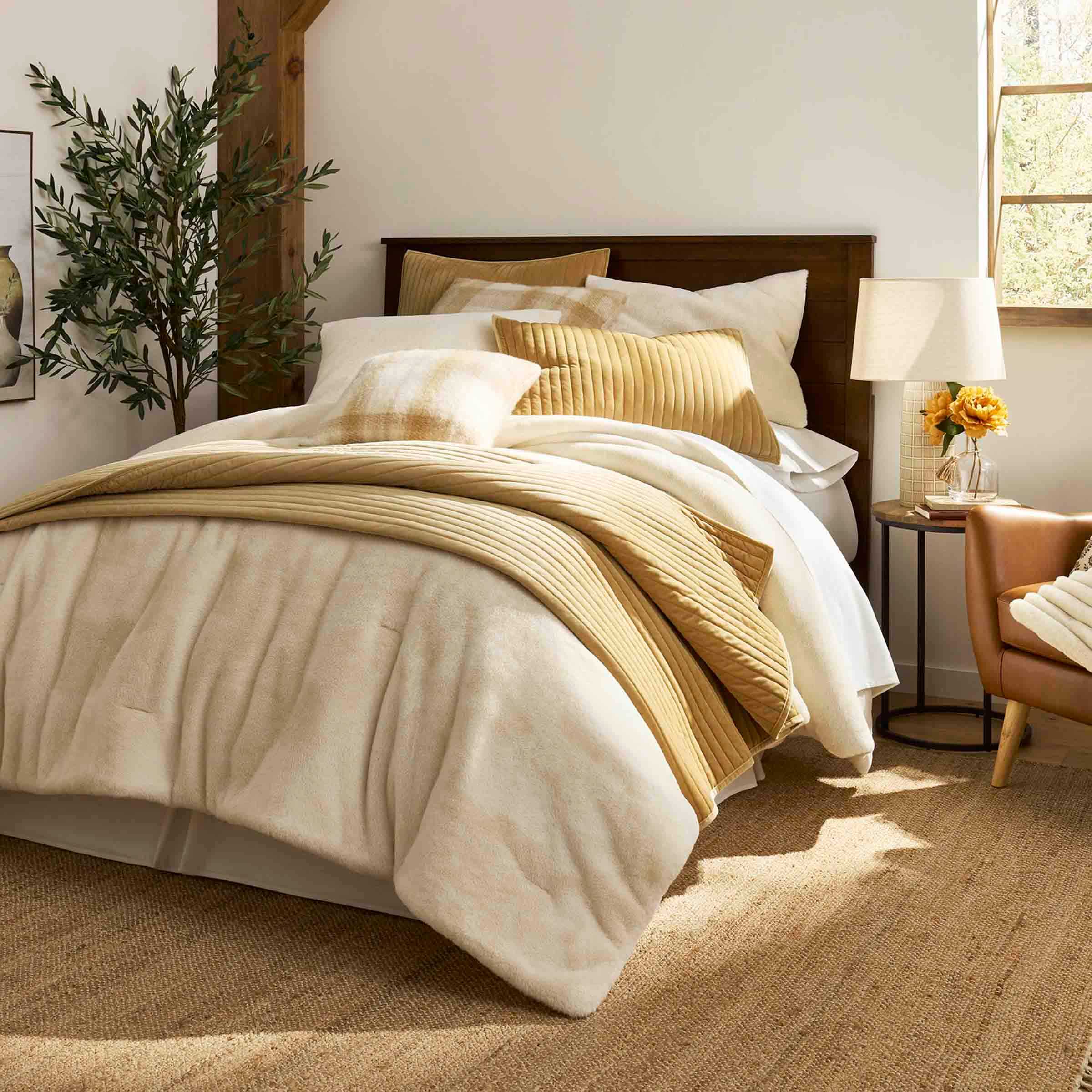 Honeybloom Yellow Fall Bedding Set