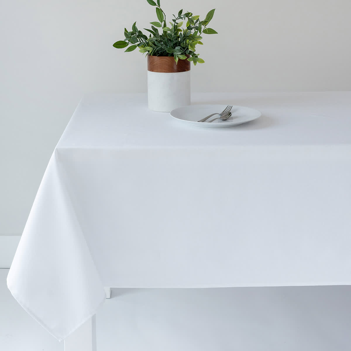 Basics Solid White Tablecloth, 60x84