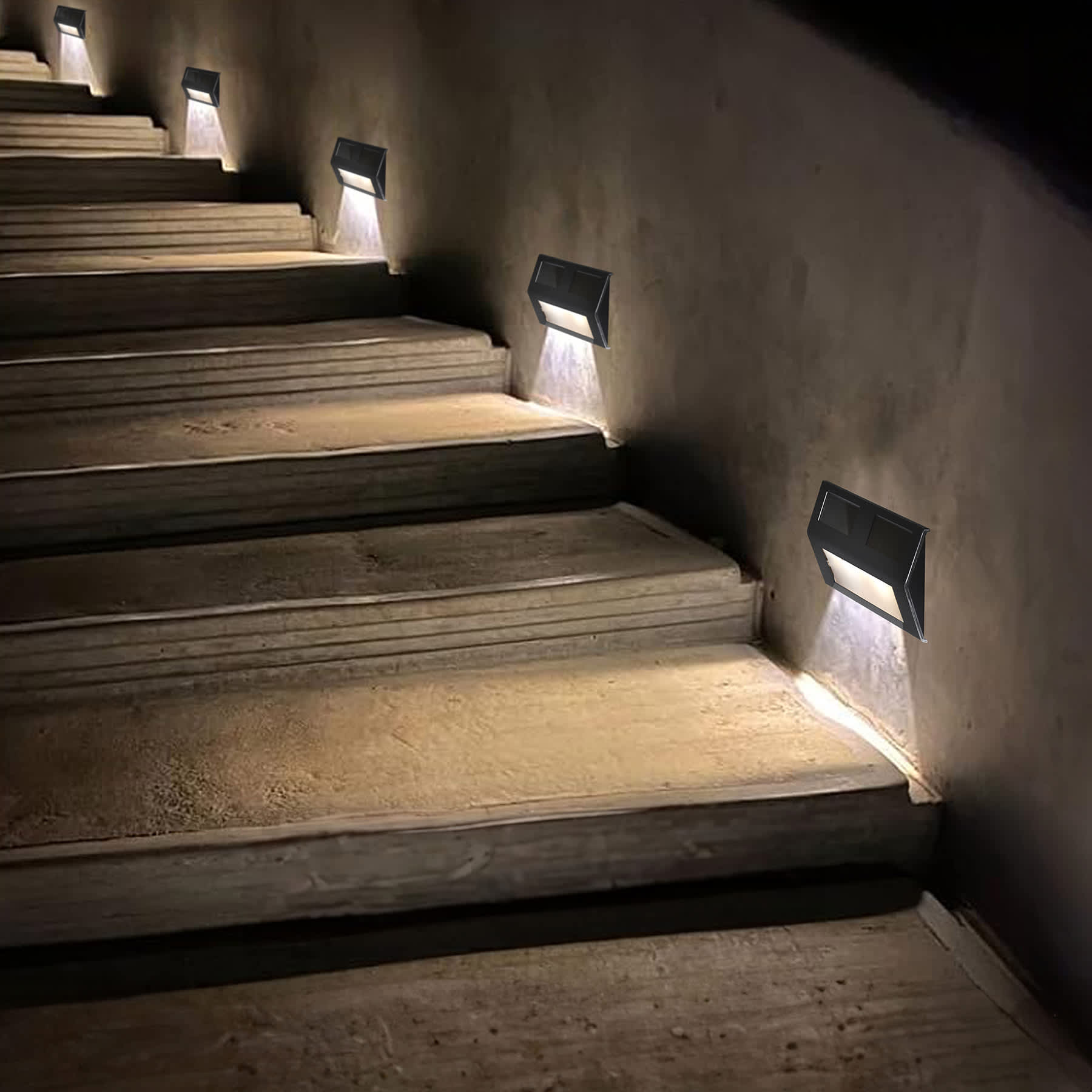 2-Lumen Solar Black Deck Light