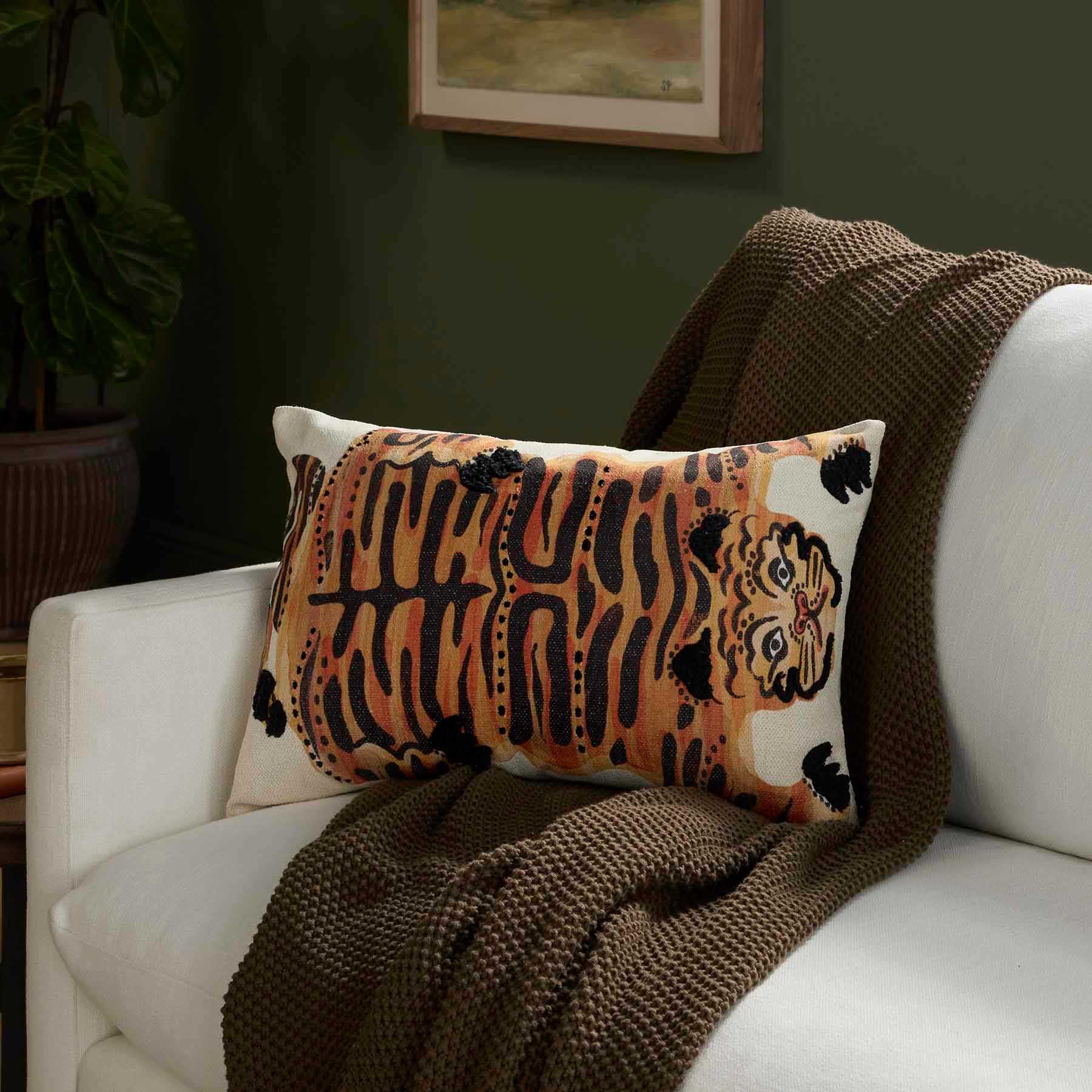 Loloi Tiger Throw Pillow, 14x21
