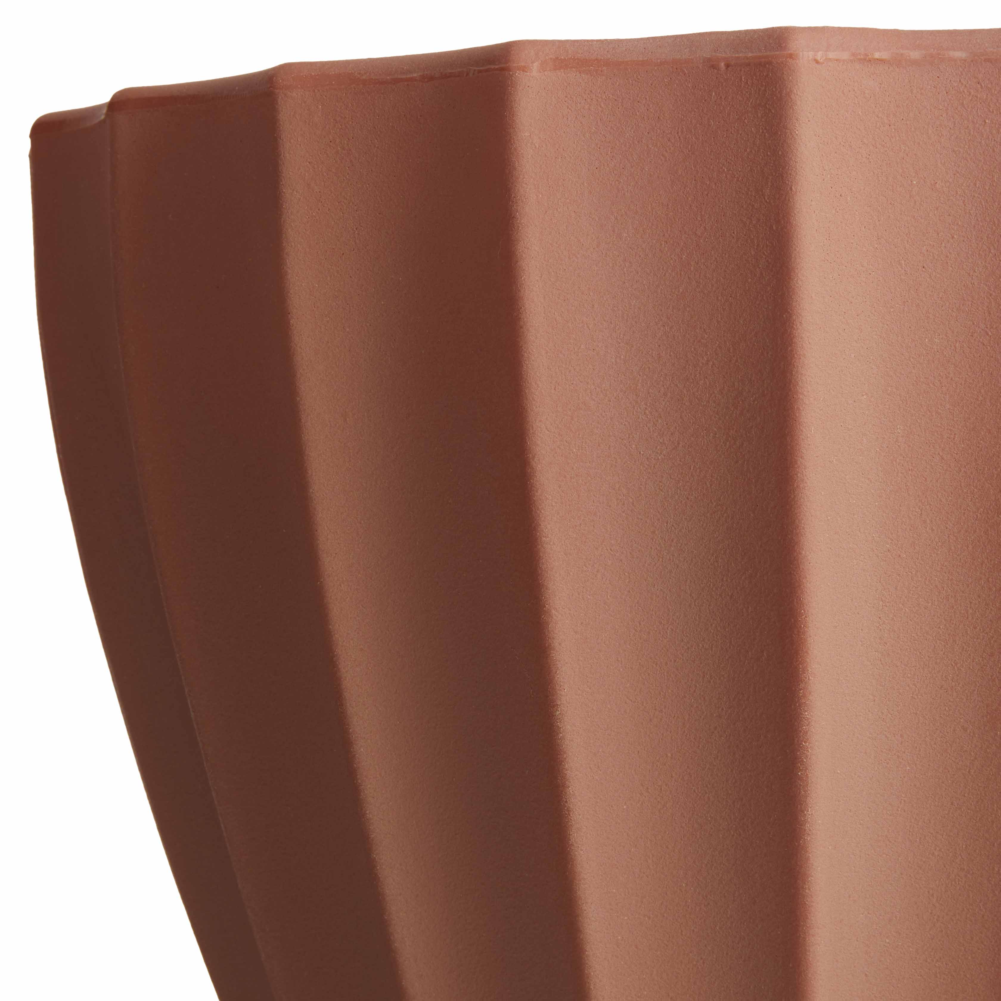 Scalloped Natural Outdoor Clay Planter, Medium