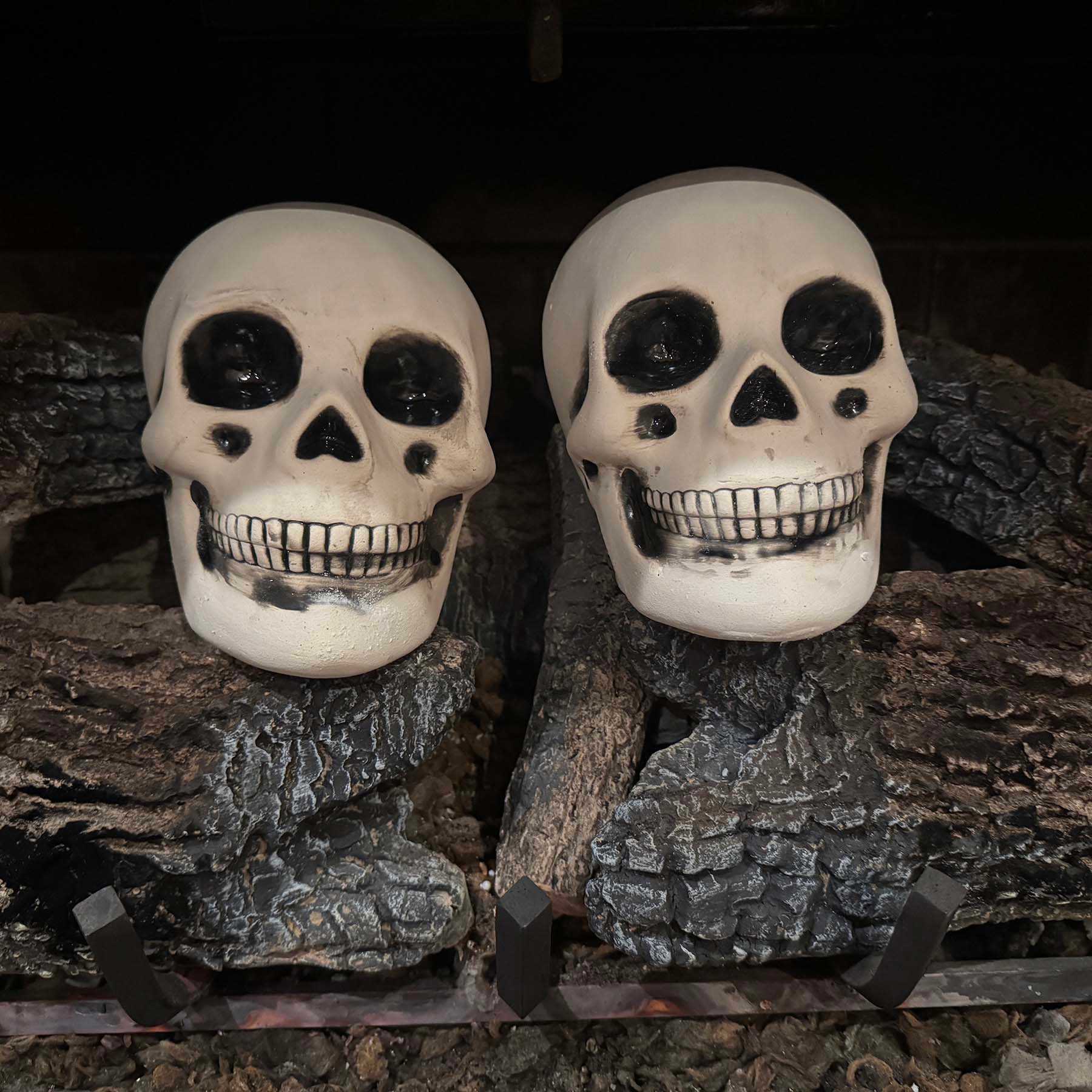 Spellbound 2-Pack Fire Log Skulls, 7"