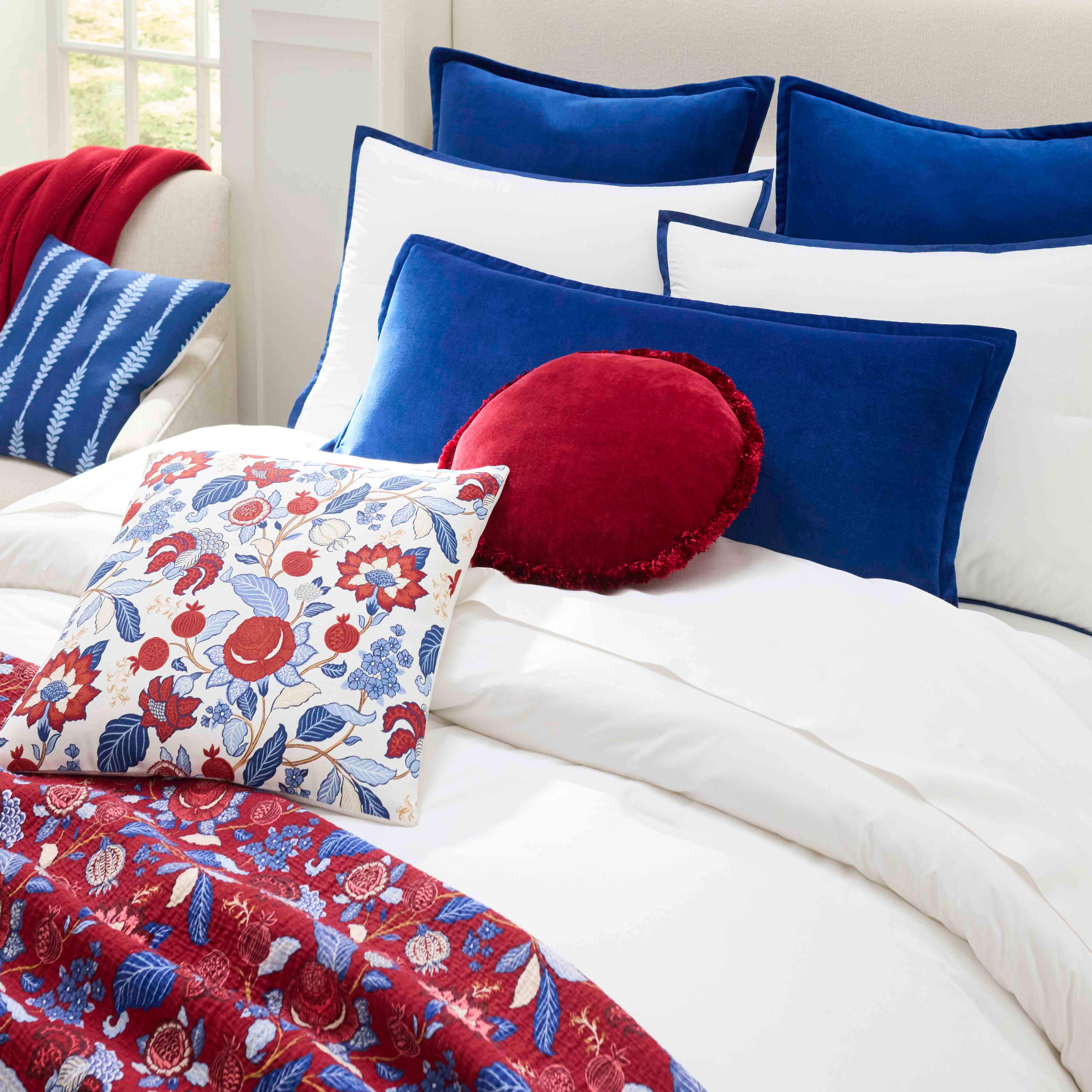 Providence 3-Piece Red Cotton Jacobean Pin Dot Jacquard Coverlet Set, Full/Queen