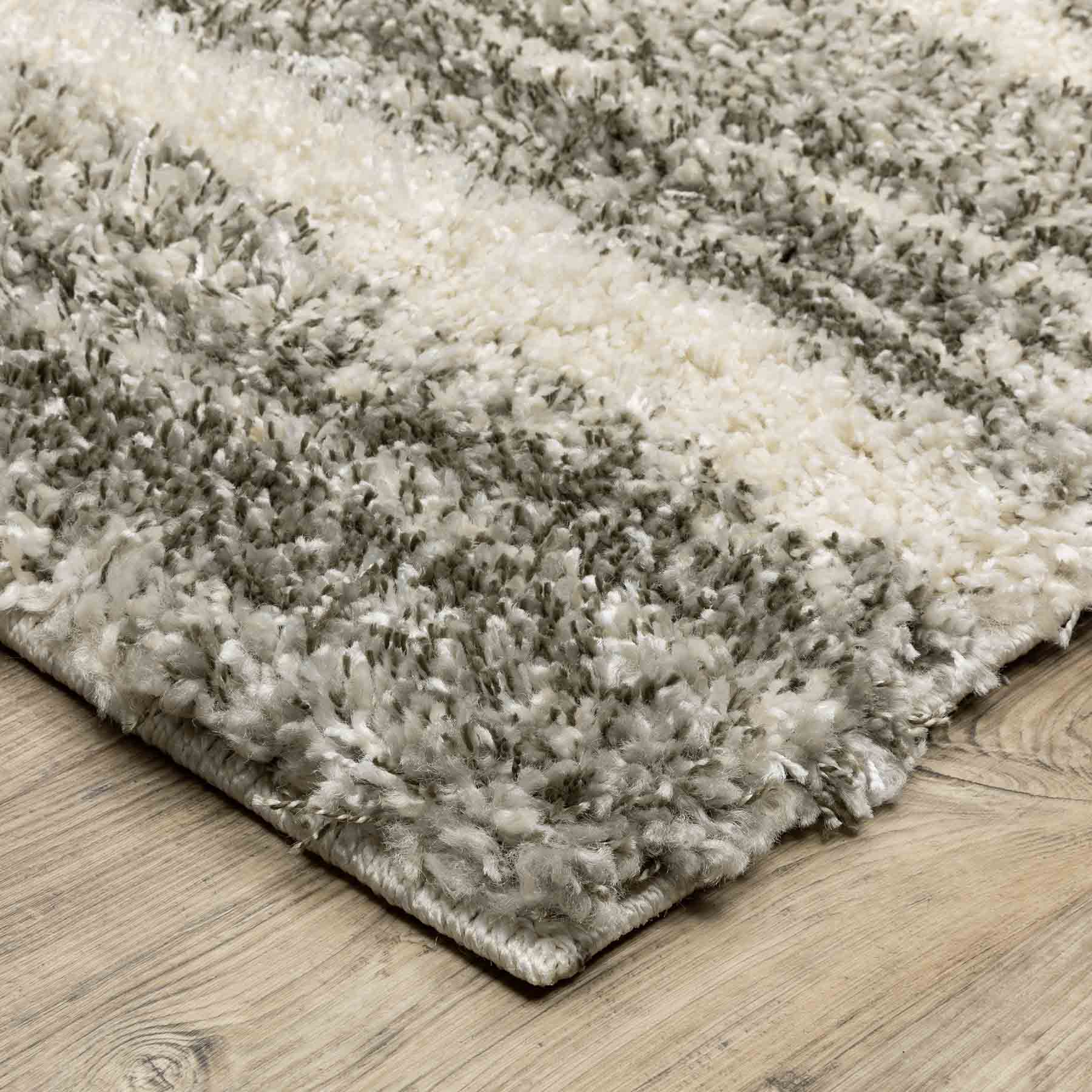 (A345) Lizzy Grey & Ivory Shag Accent Rug, 3x5