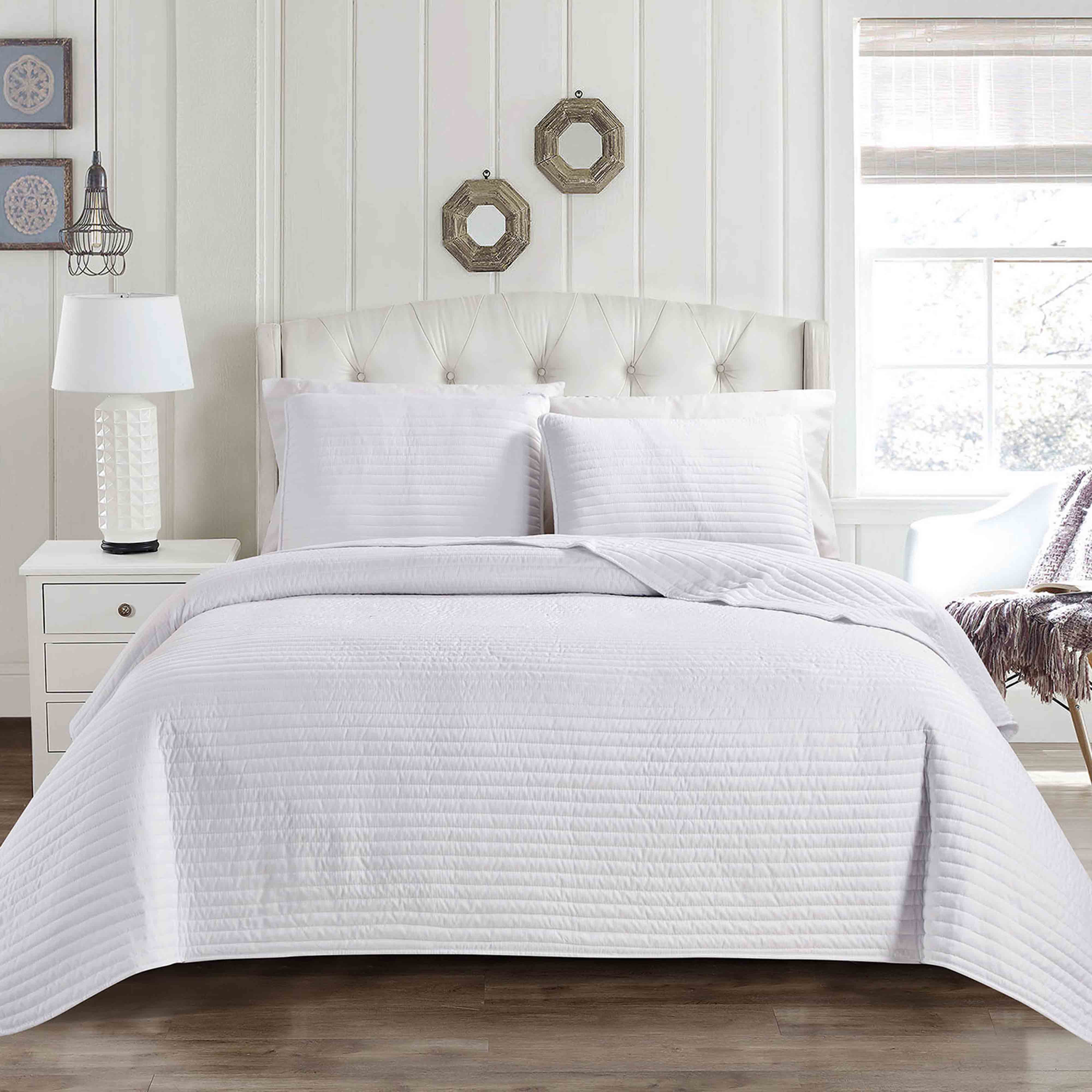 3-Piece White Striped Quilt Set, King