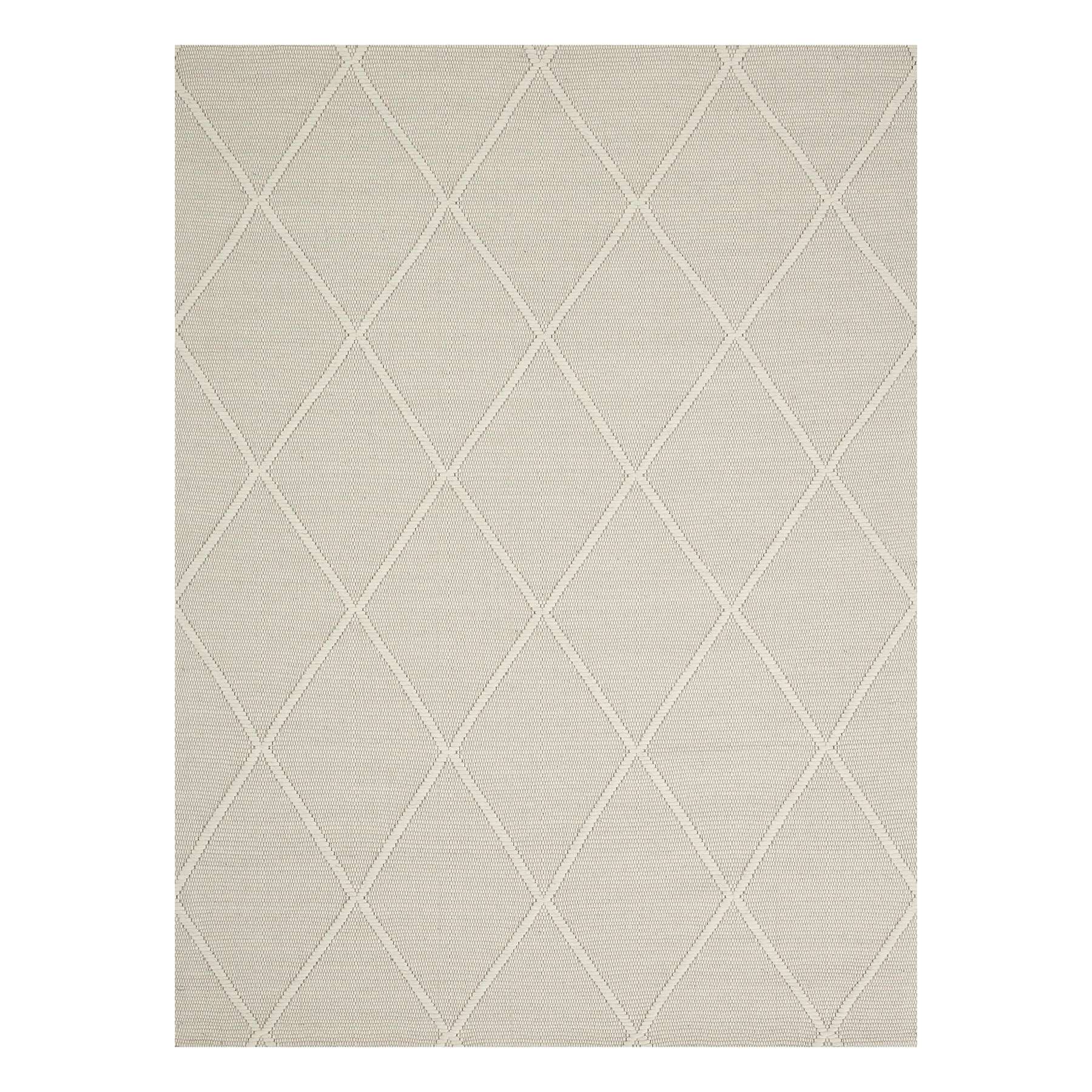 (B782) Wesley White Diamond Design Area Rug, 5x7