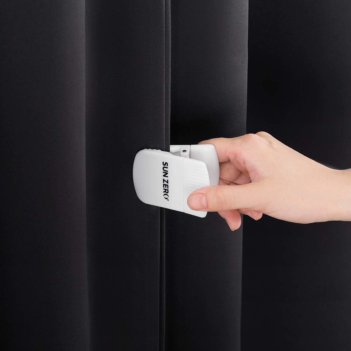 2-Pack Sun Zero Lights Out Blackout Curtain Clips