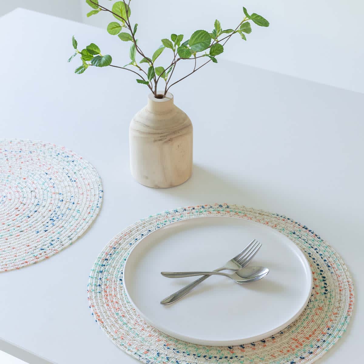 Set of 6 Lamer Boucle Round Placemats, 15"