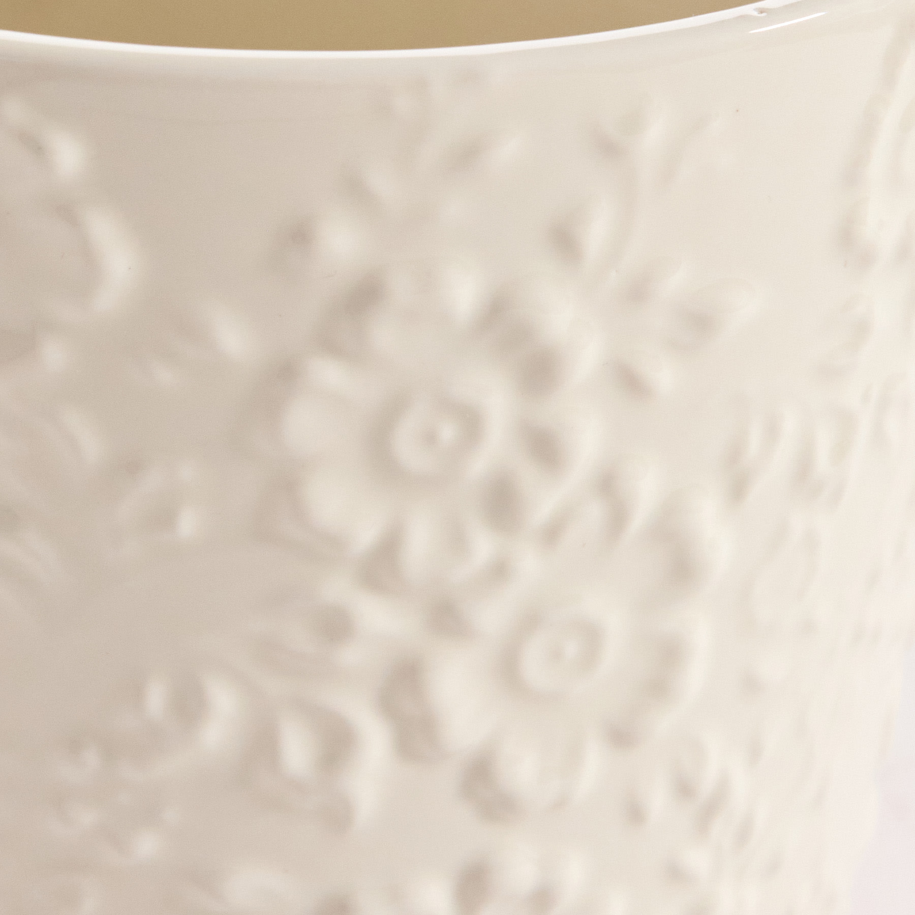 Honeybloom Indoor Cassia White Flower Planter, 7"
