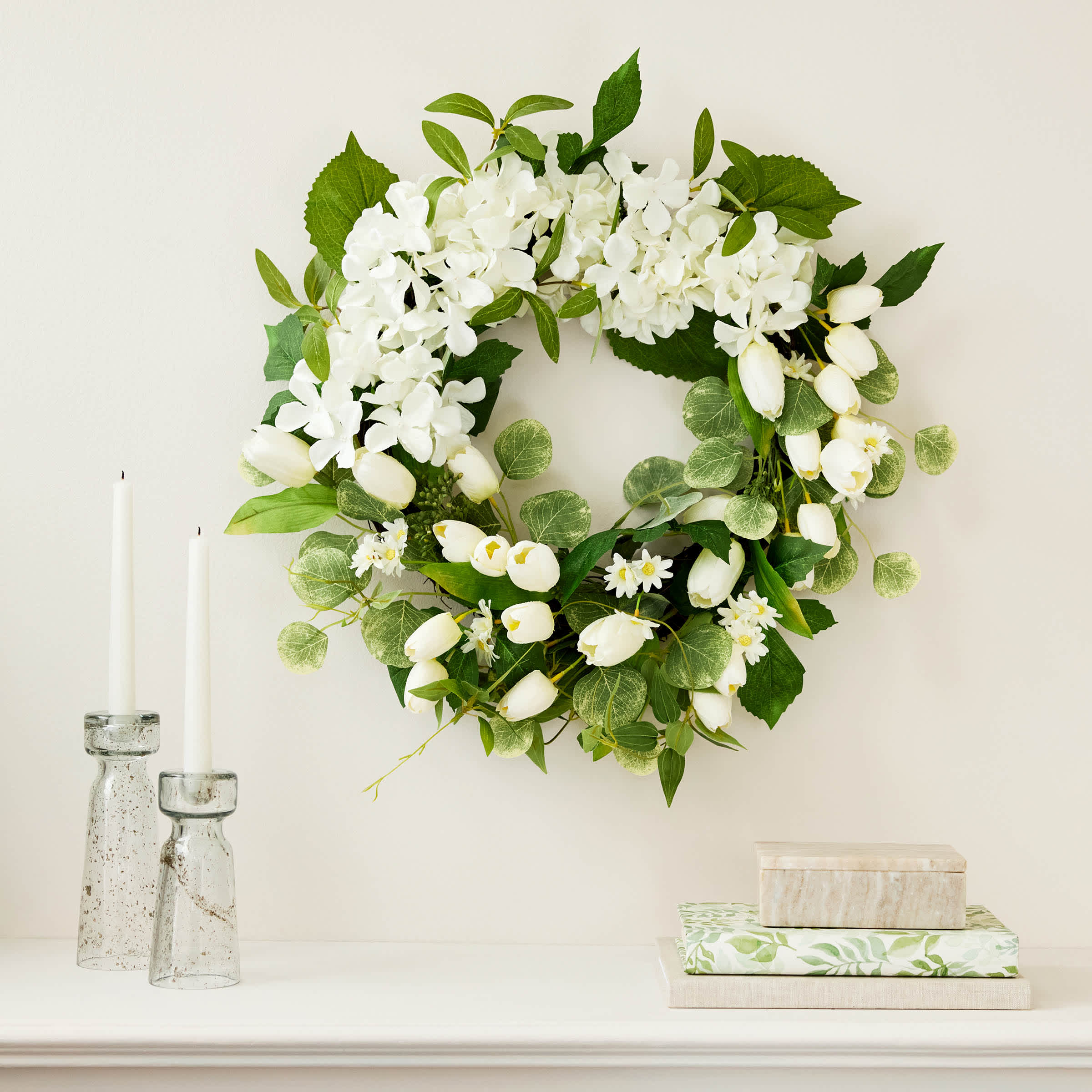 White Hydrangea & Jasmine Mix Wreath, 24"