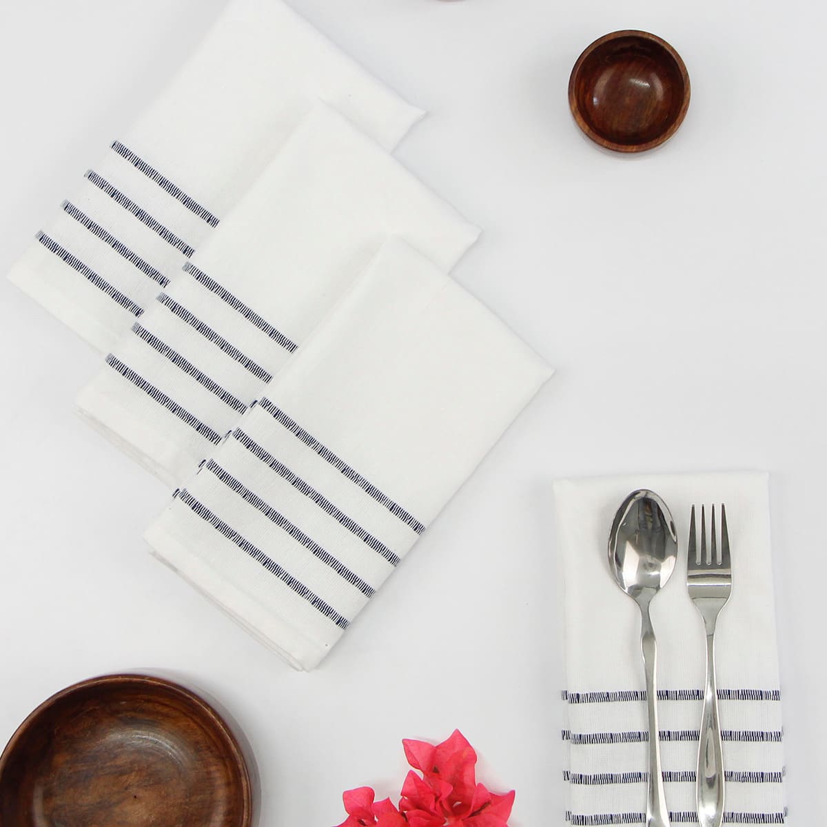Set of 4 White Ribbed Napkins with Blue Insert Stripes, 18"