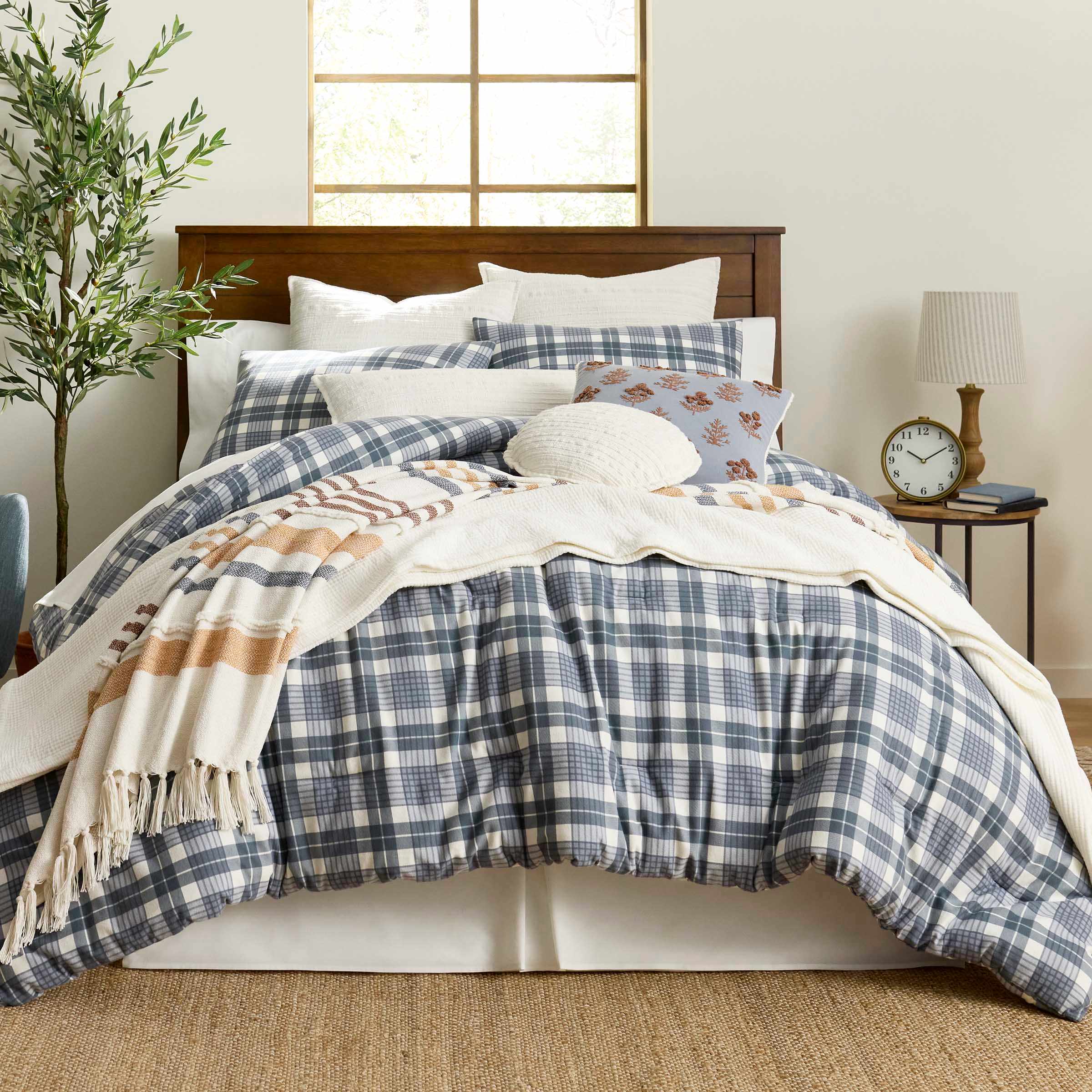 Honeybloom Bedding Set