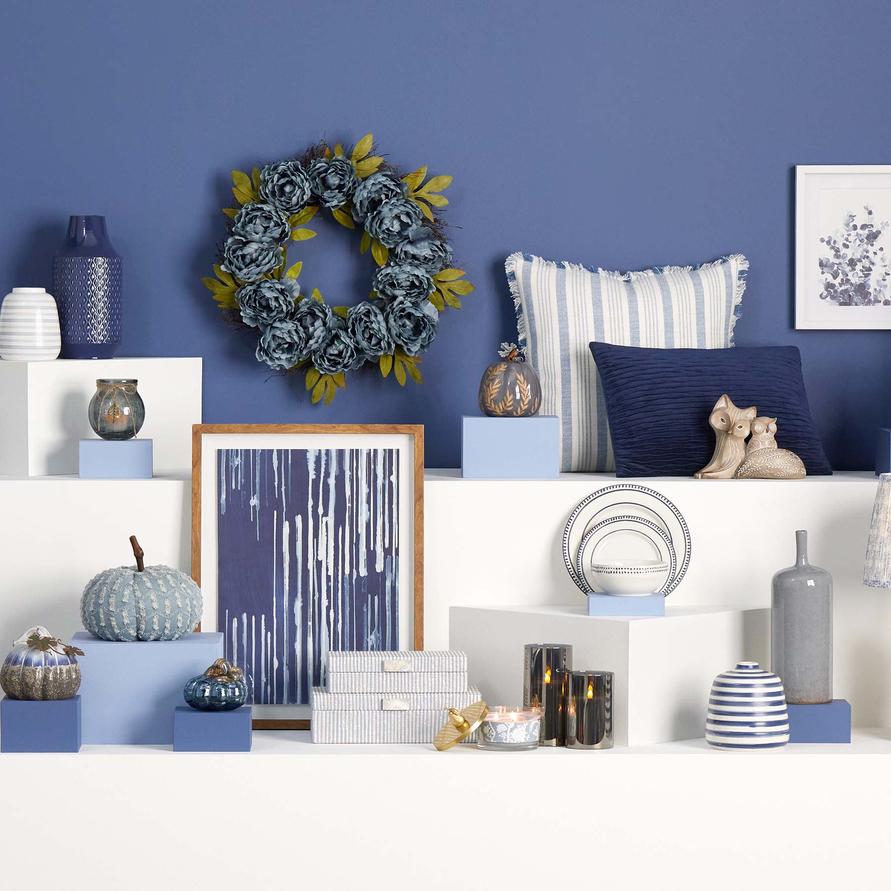 Honeybloom Blue Dot Salad Plate