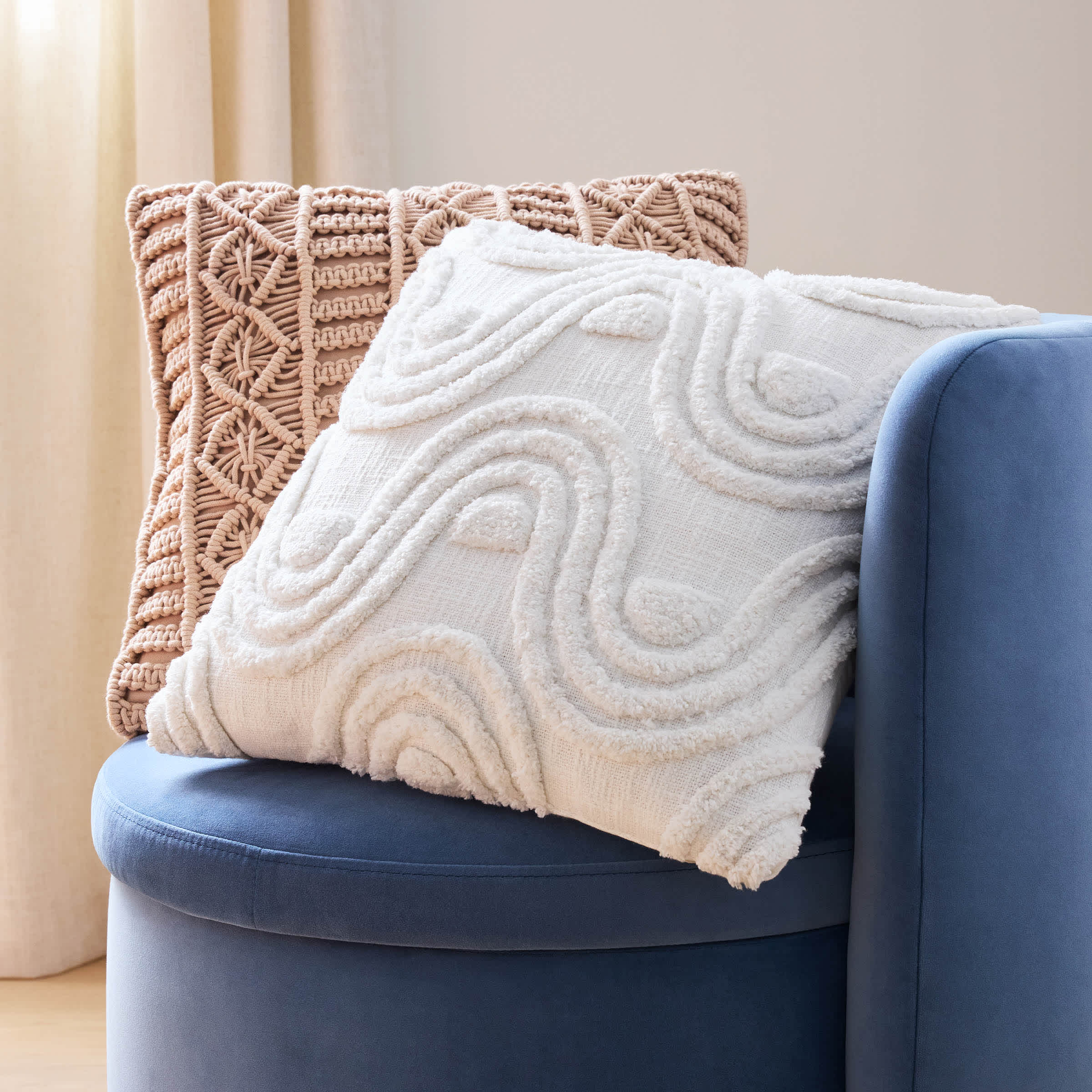 White Wavy Tufted Throw Pillow, 18"