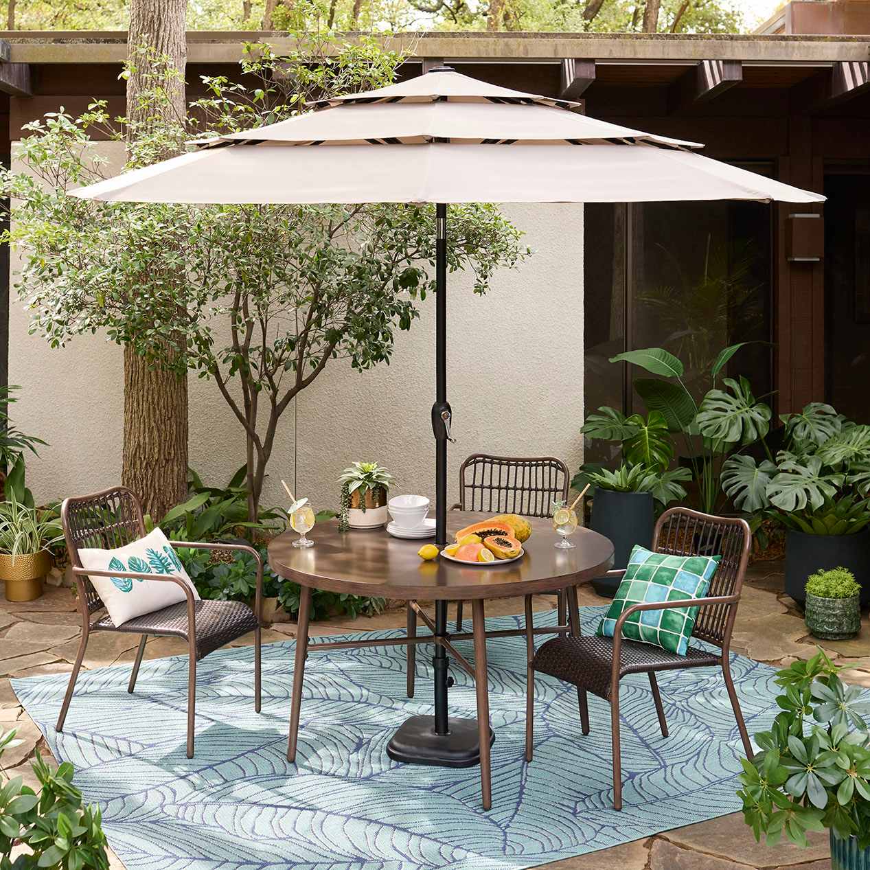 Leaf Print Lumbar Outdoor Throw Pillow, 14x20