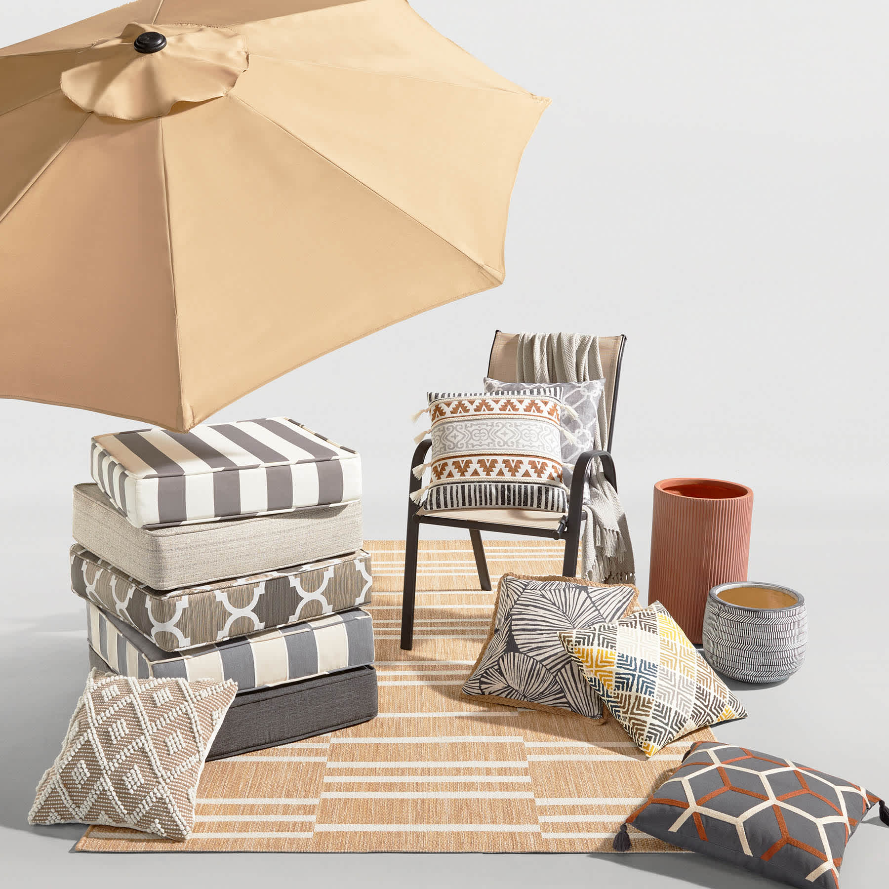 Tan Crank & Tilt Round Patio Umbrella, 7.5'