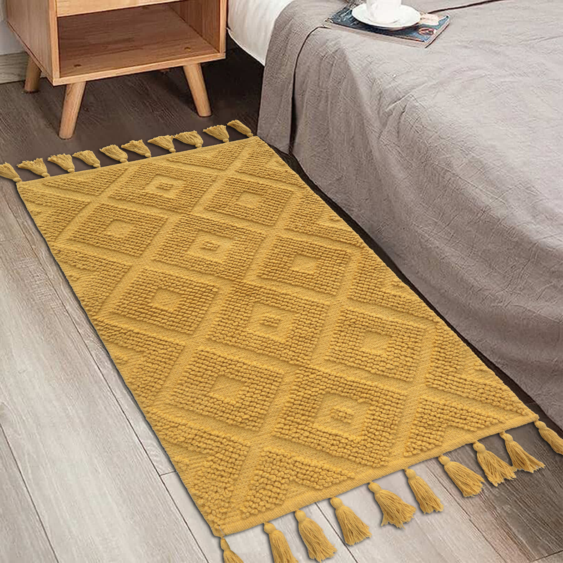Yellow High-Low Diamond Handwoven Accent Rug, 27x45