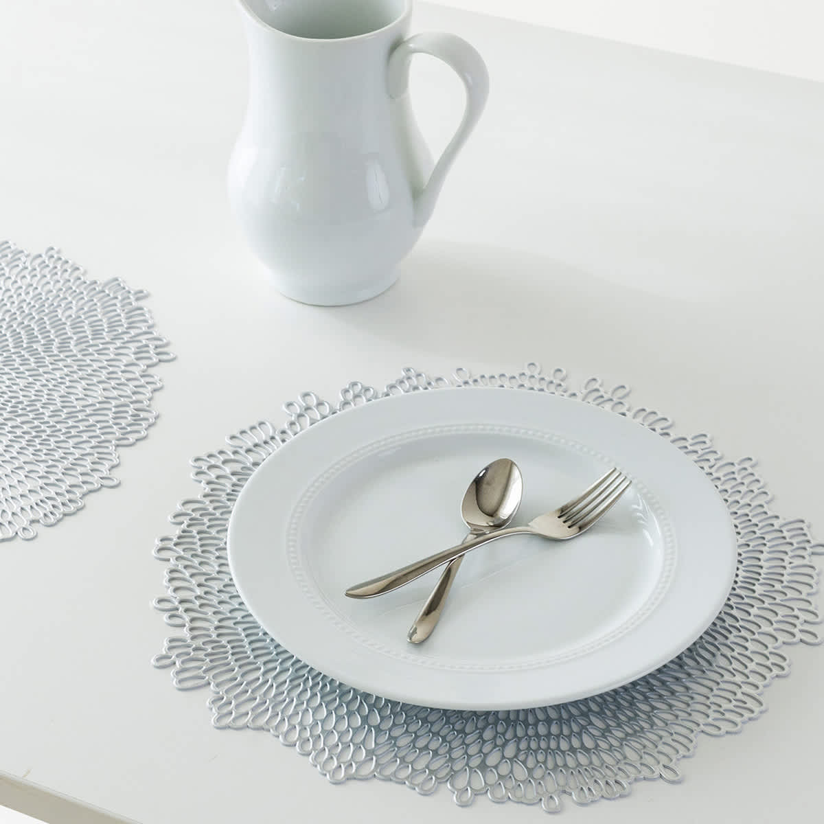 Bloom Vinyl Round Silver Placemat