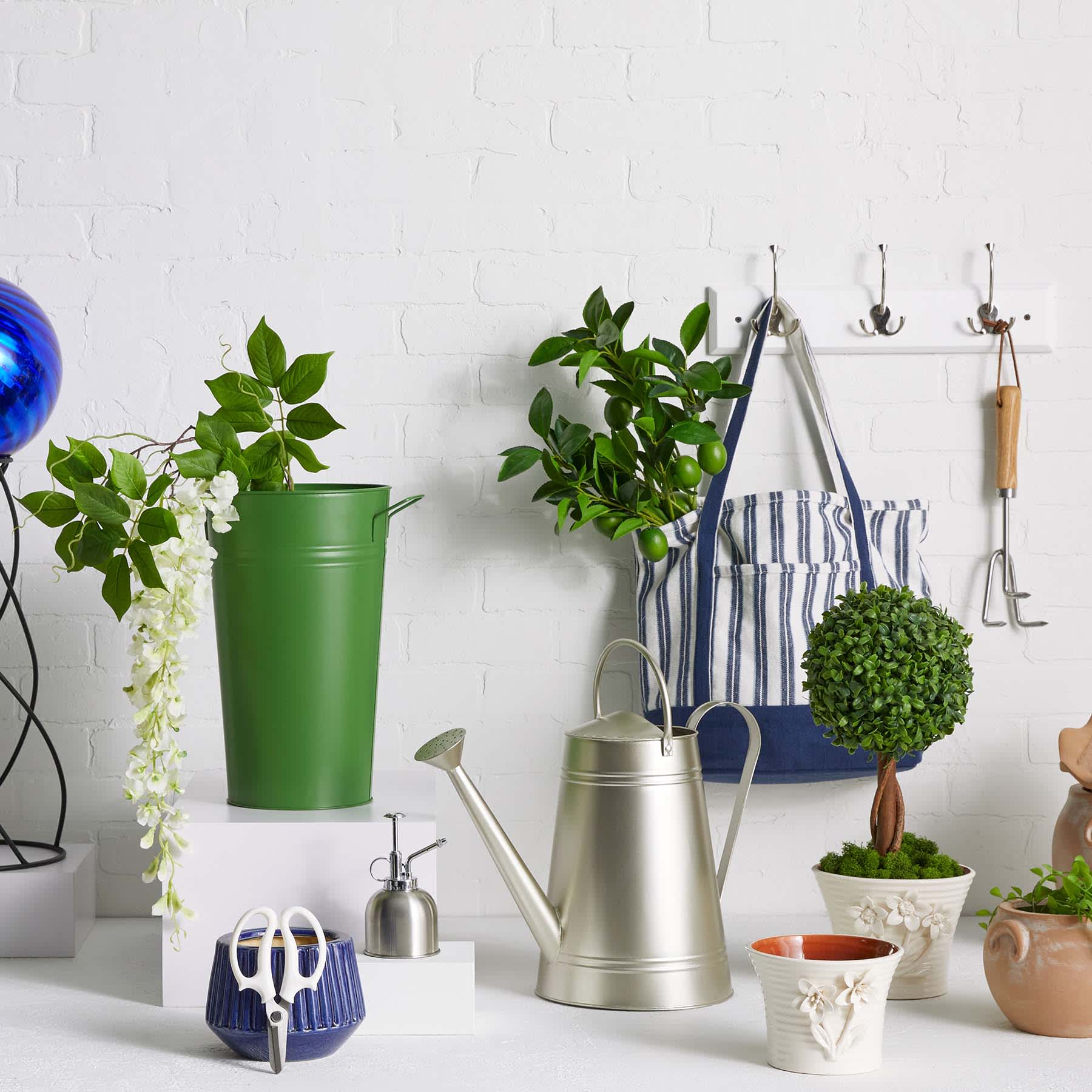 Willow Crossley Tall Green Metal Outdoor Planter, Medium