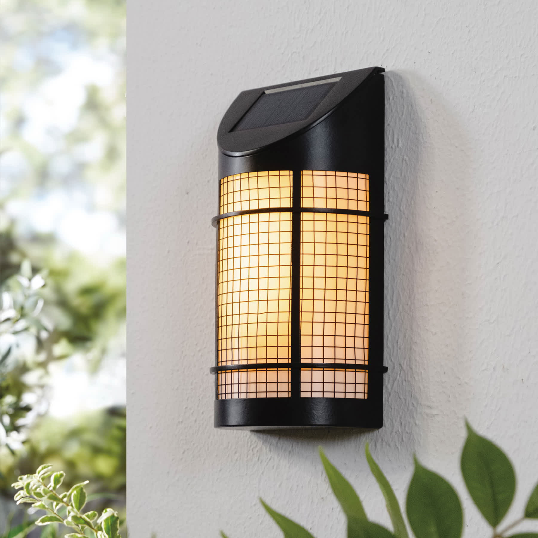 Solar Flicker Flame Effect Black Sconce