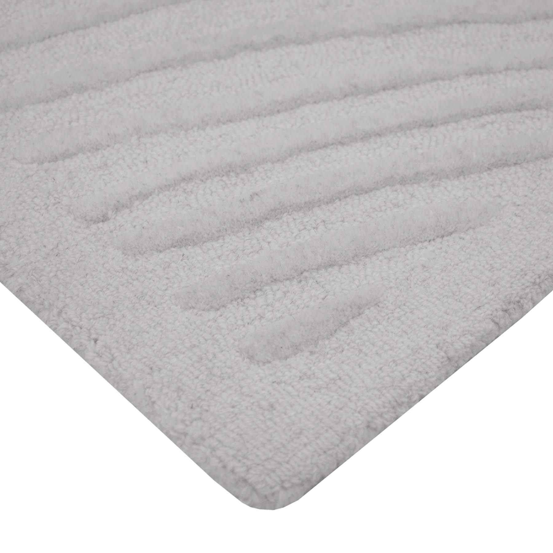 (A482) Crosby St. Neutral Palm Runner, 2x6