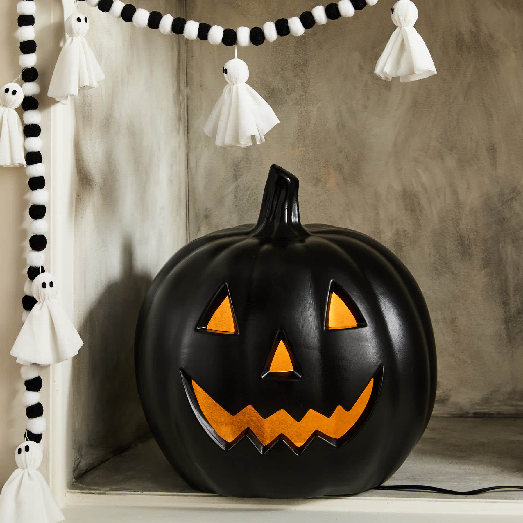 Black Jack-o'-Lantern, 16"